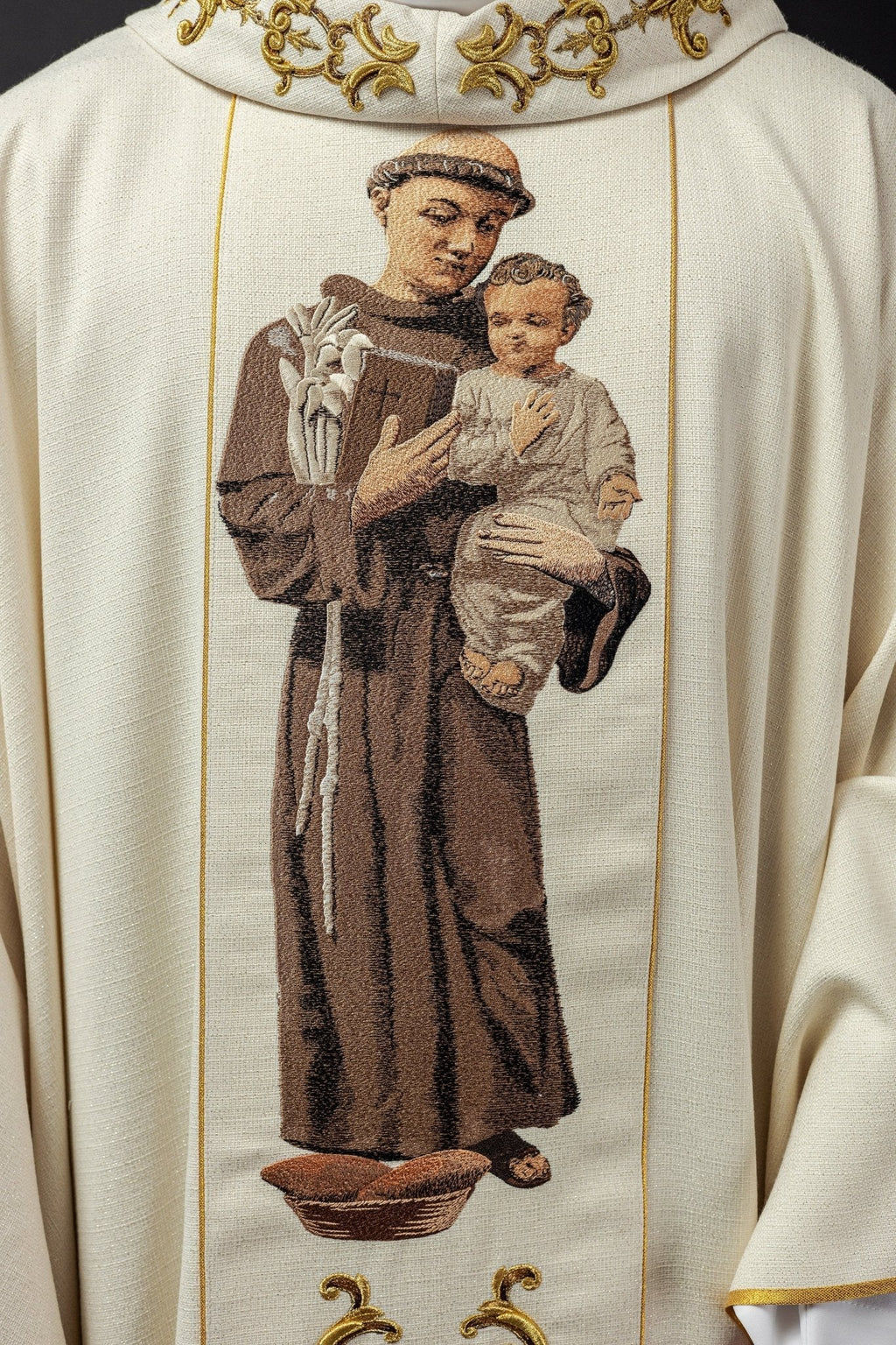 Chasuble brodée à l'effigie de saint Antoine KOW2/019/05/71 - CHASUBLES.FR