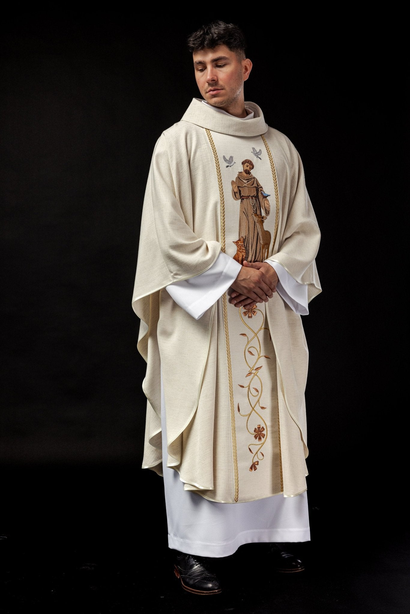 Chasuble brodée à l'effigie de saint François KOW2/017/05/49 - CHASUBLES.FR