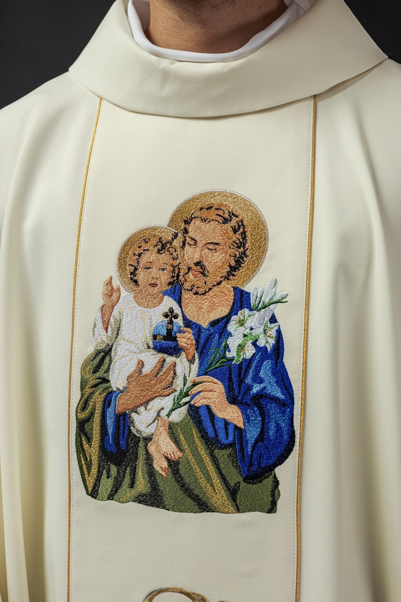 Chasuble brodée à l'effigie de saint Joseph KOW2/012/05/01 - CHASUBLES.FR