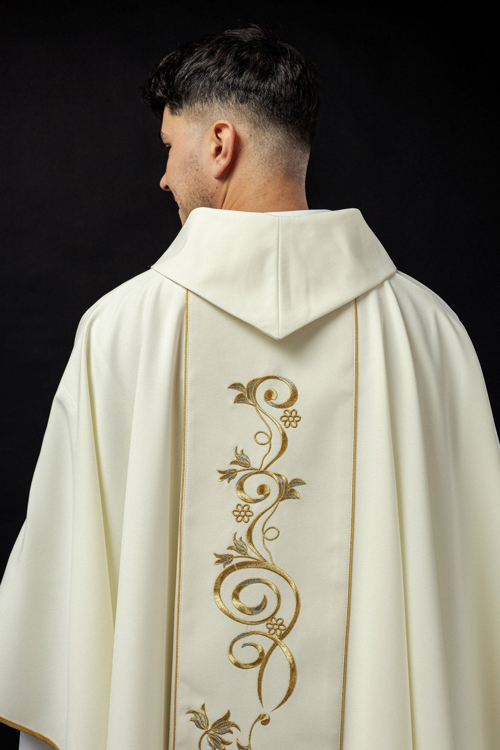 Chasuble brodée à l'effigie de saint Joseph KOW2/012/05/01 - CHASUBLES.FR