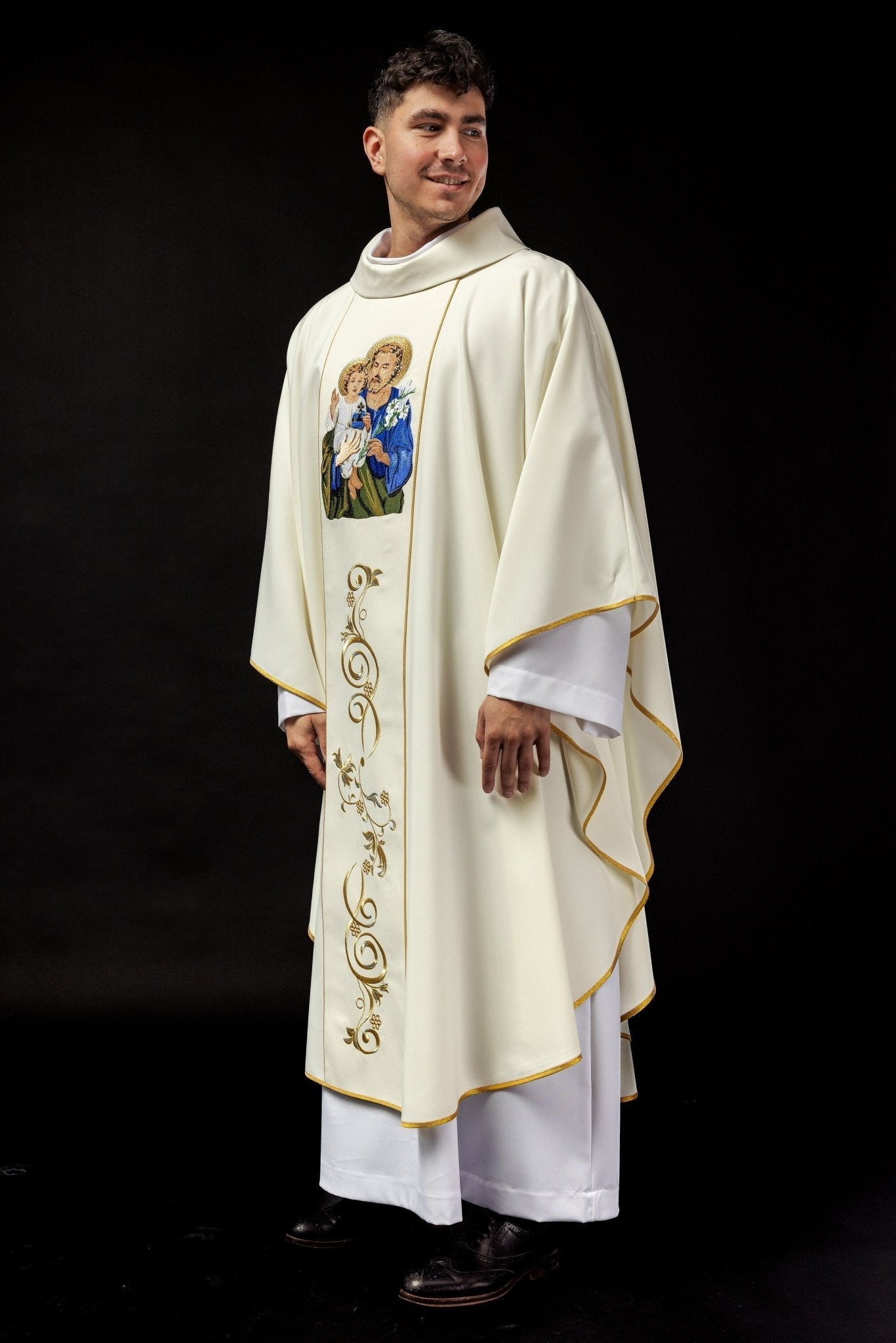 Chasuble brodée à l'effigie de saint Joseph KOW2/012/05/01 - CHASUBLES.FR