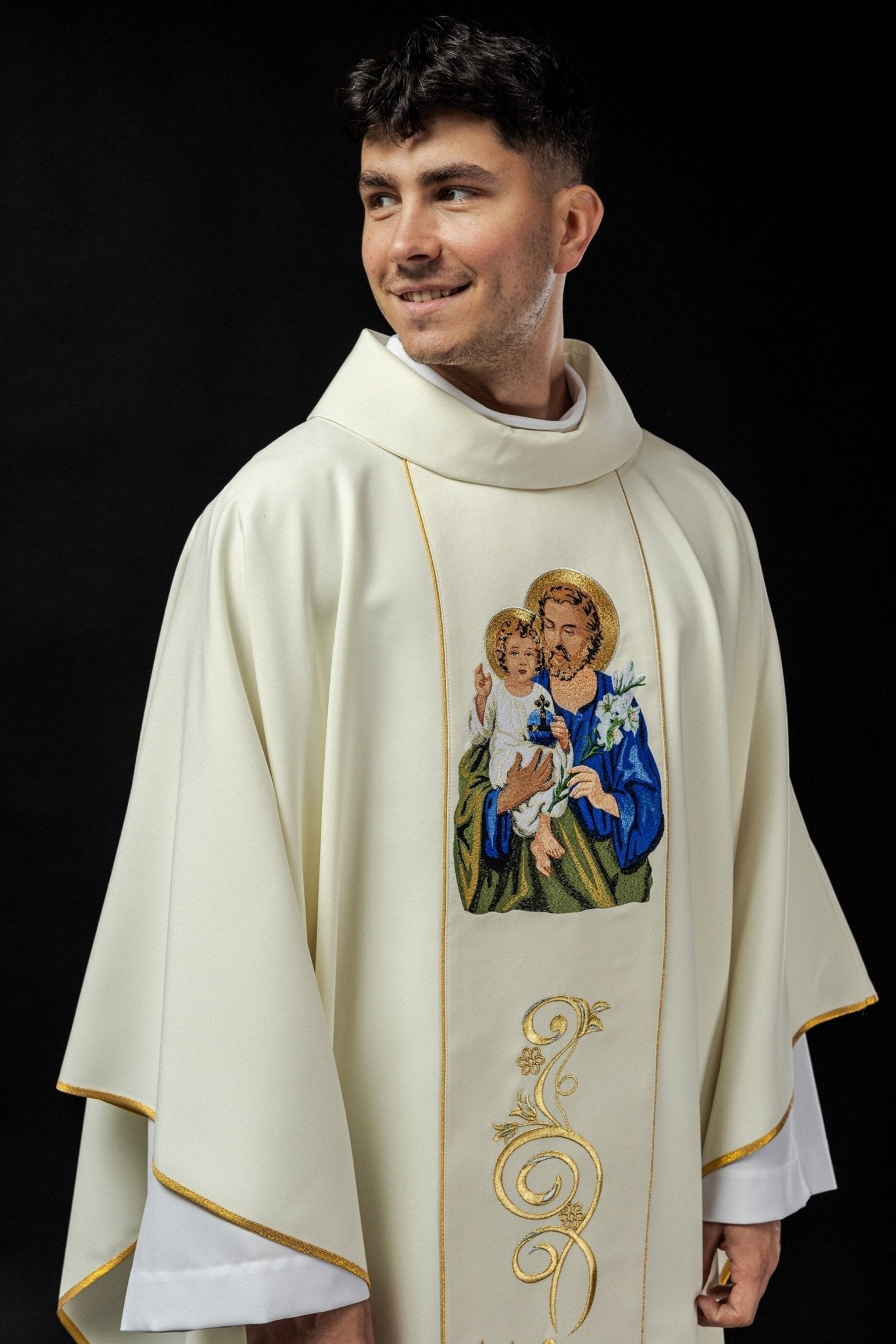 Chasuble brodée à l'effigie de saint Joseph KOW2/012/05/01 - CHASUBLES.FR