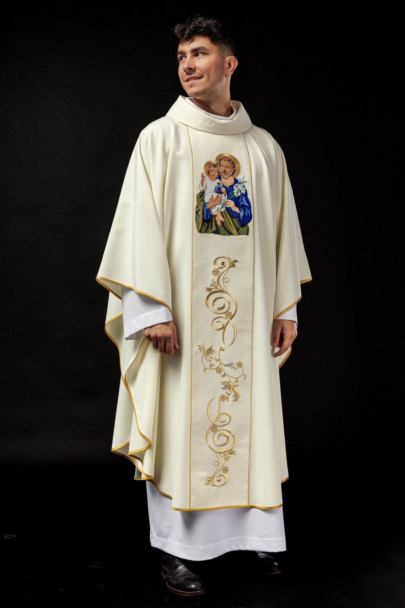Chasuble brodée à l'effigie de saint Joseph KOW2/012/05/01 - CHASUBLES.FR