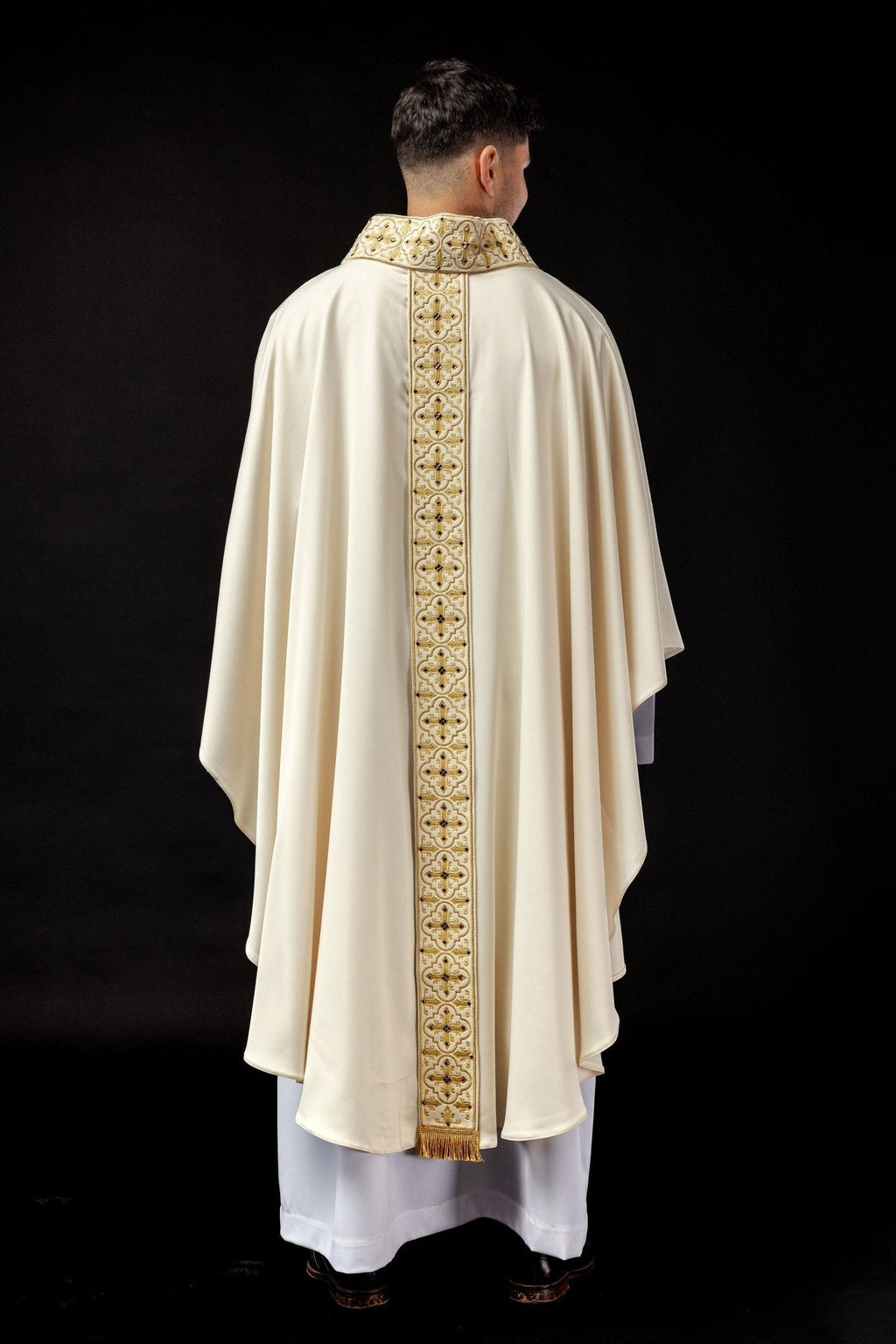 Chasuble brodée avec ceinture suspendue 500 pierres LE/7004/05 - CHASUBLES.FR
