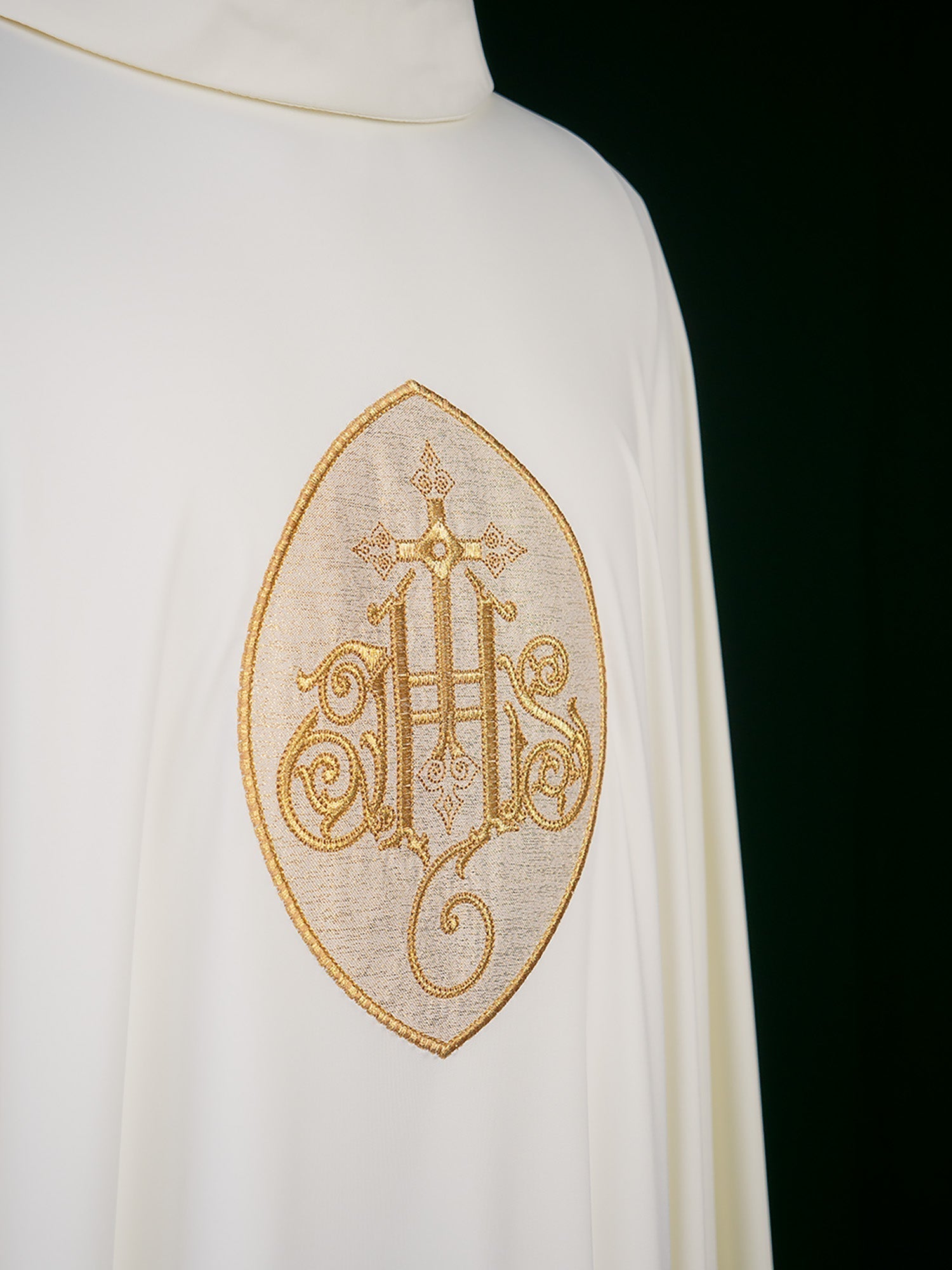 Chasuble brodée avec IHS KOR/388/05/78 - CHASUBLES.FR