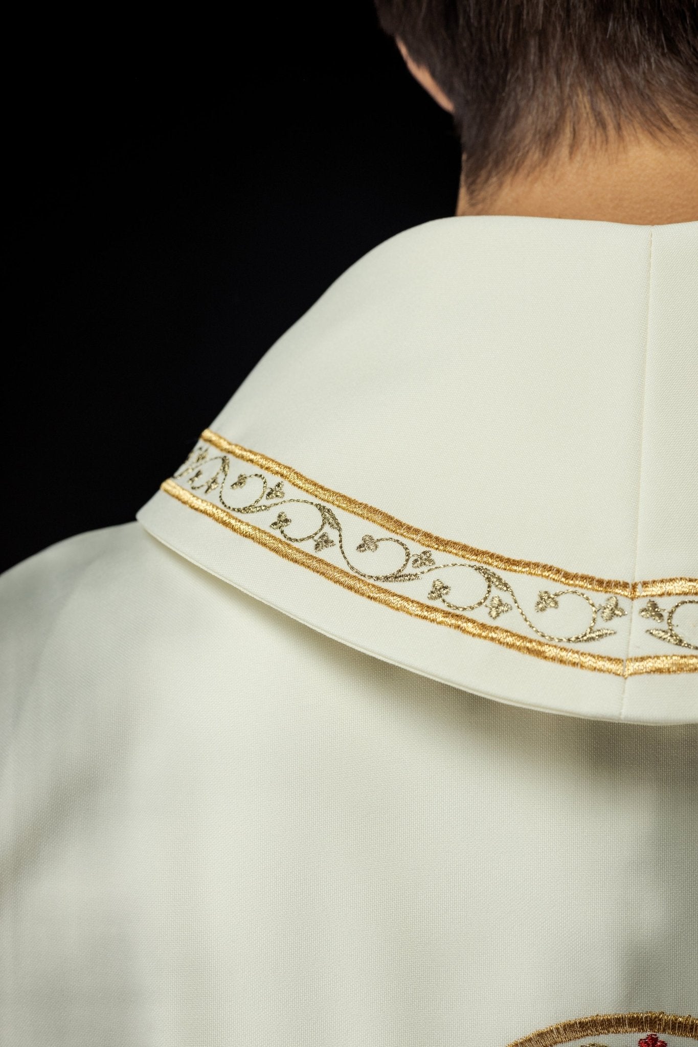 Chasuble brodée avec le motif du Cœur Immaculé de Marie KOR/392/05/01 - CHASUBLES.FR