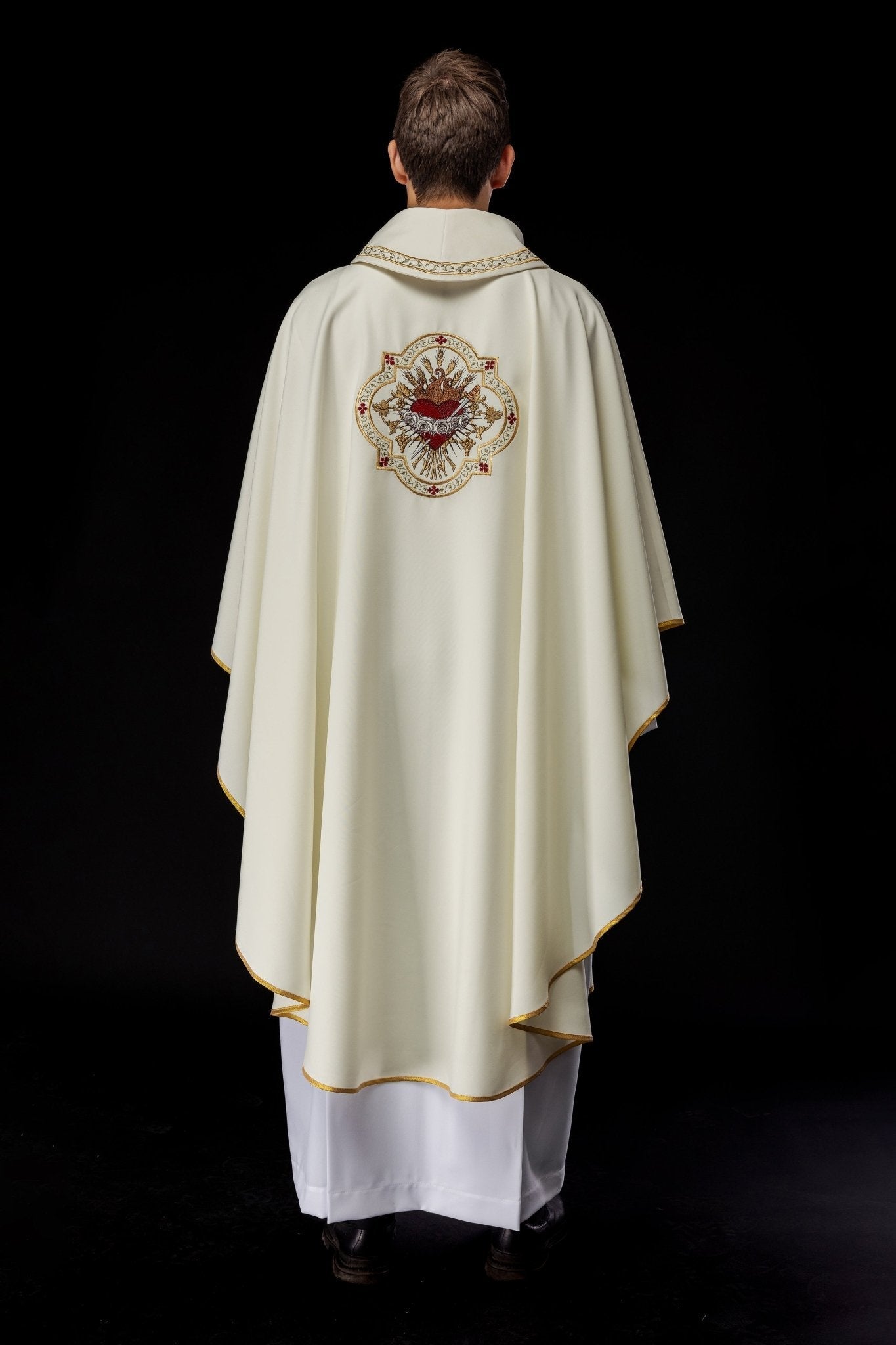 Chasuble brodée avec le motif du Cœur Immaculé de Marie KOR/392/05/01 - CHASUBLES.FR