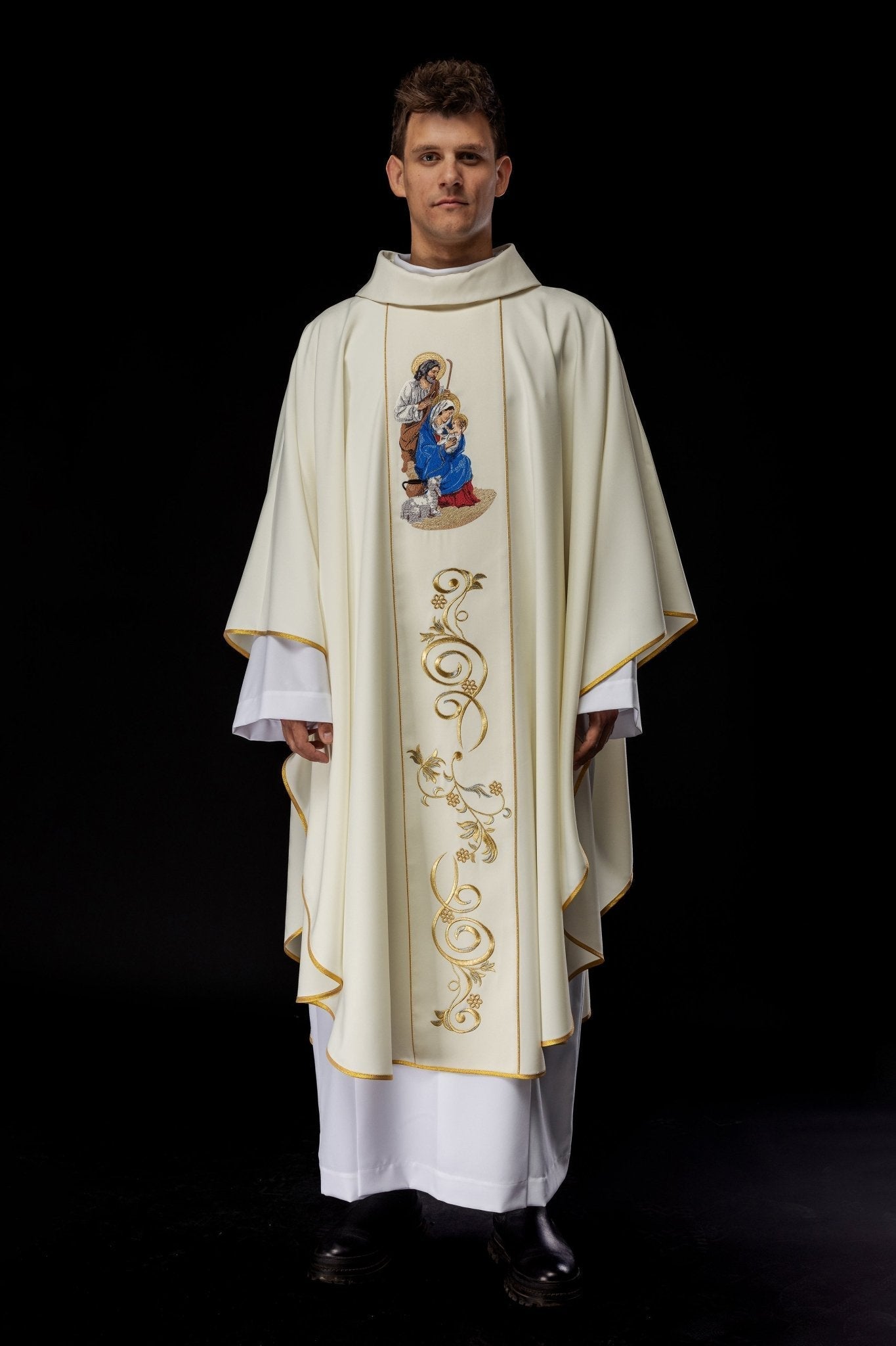 Chasuble brodée avec l'image de la Sainte Famille pour Noël KOW2/014/05/01 - CHASUBLES.FR