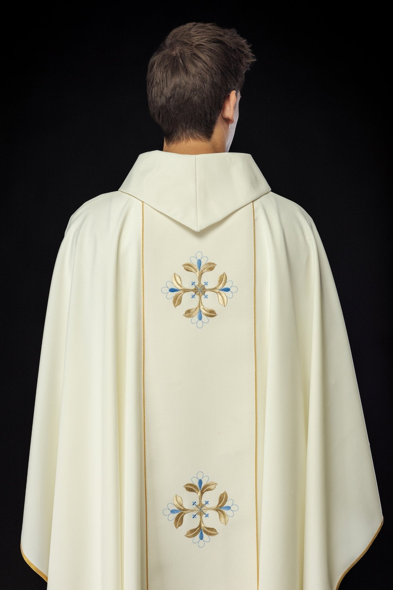 Chasuble brodée avec l'image de la Vierge Marie et de l'Enfant KOW2/007/05/01 - CHASUBLES.FR