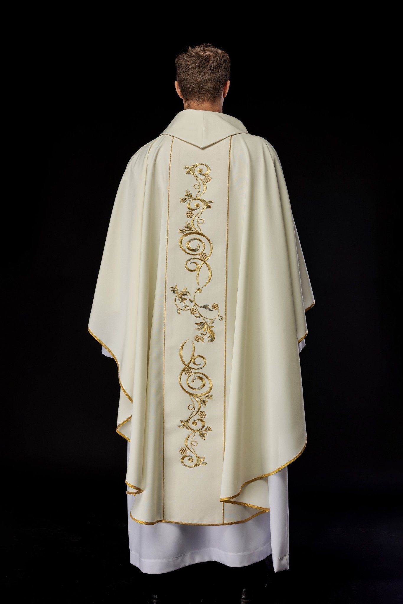 Chasuble brodée avec l'image de Notre - Dame de Fatima KOW2/005/05/01 - CHASUBLES.FR