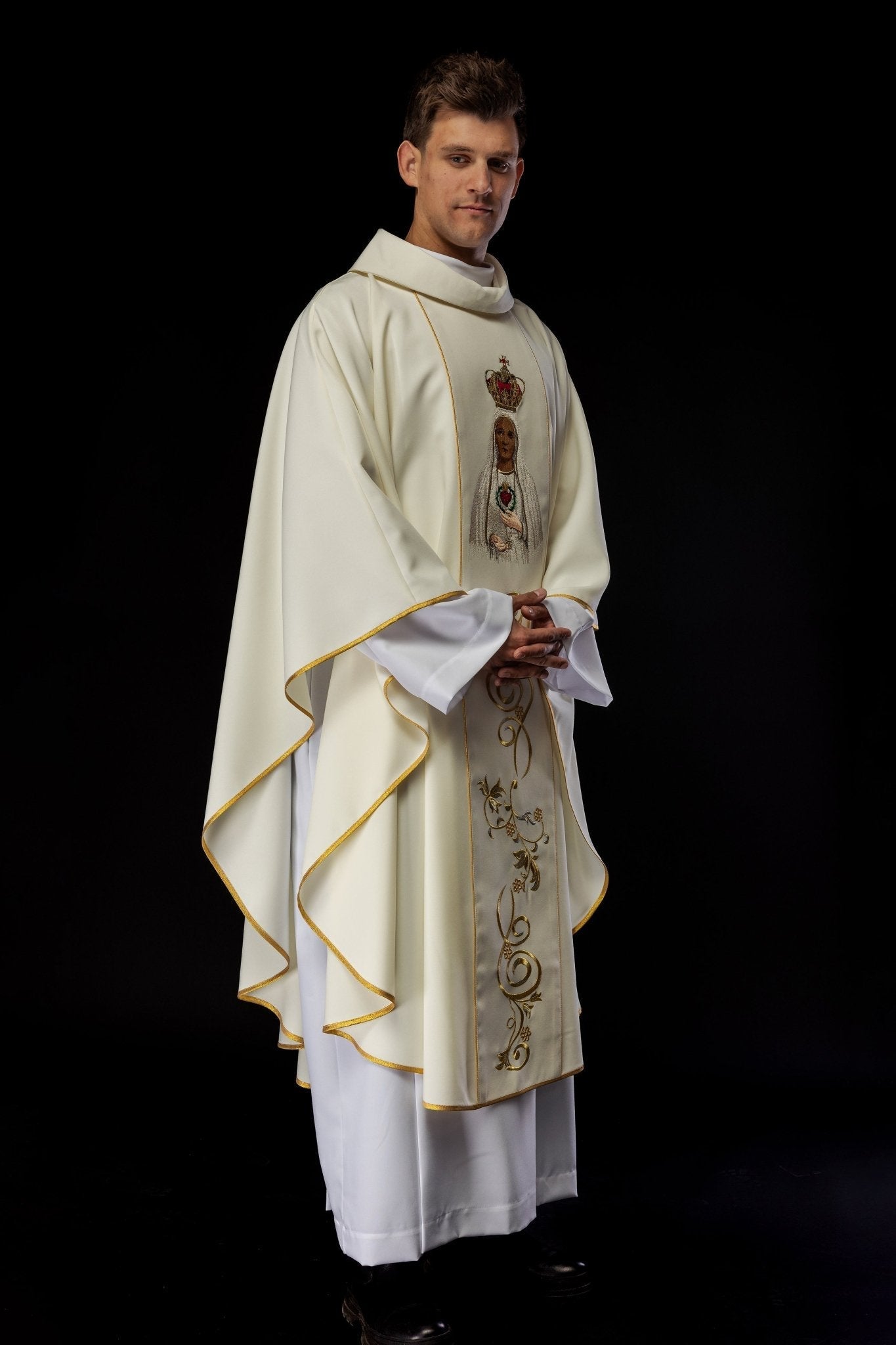 Chasuble brodée avec l'image de Notre - Dame de Fatima KOW2/004/05/01 - CHASUBLES.FR