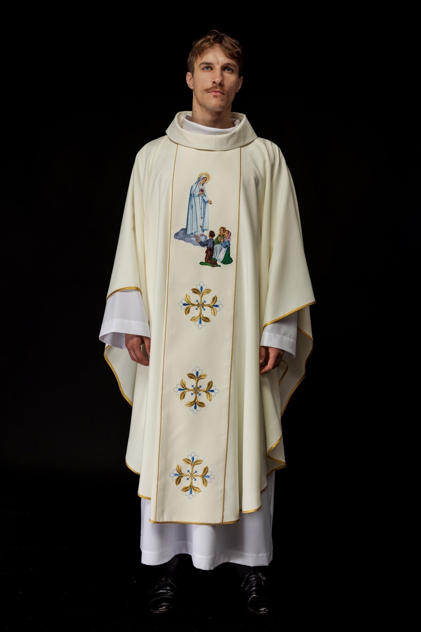 Chasuble brodée avec l'image de Notre - Dame de Fatima KOW2/002/05/01 - CHASUBLES.FR