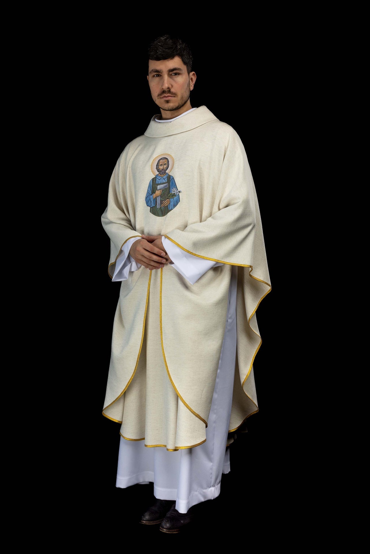 Chasuble brodée avec l’image de Saint Joseph Artisan KOW2/034/05/49 - CHASUBLES.FR