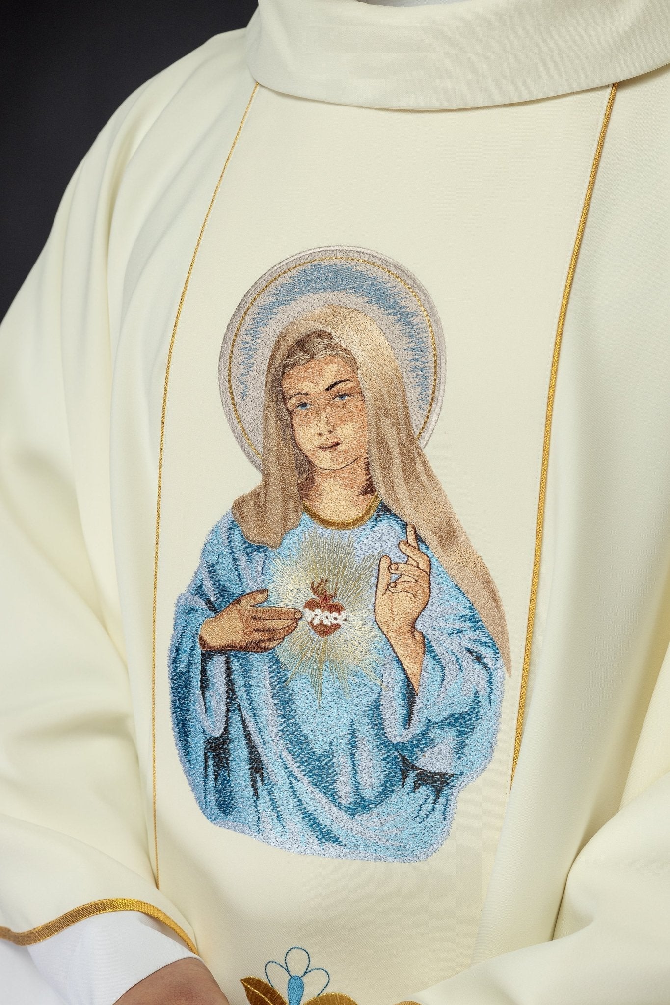 Chasuble brodée avec l'image du Cœur de Marie KOW2/003/05/01 - CHASUBLES.FR
