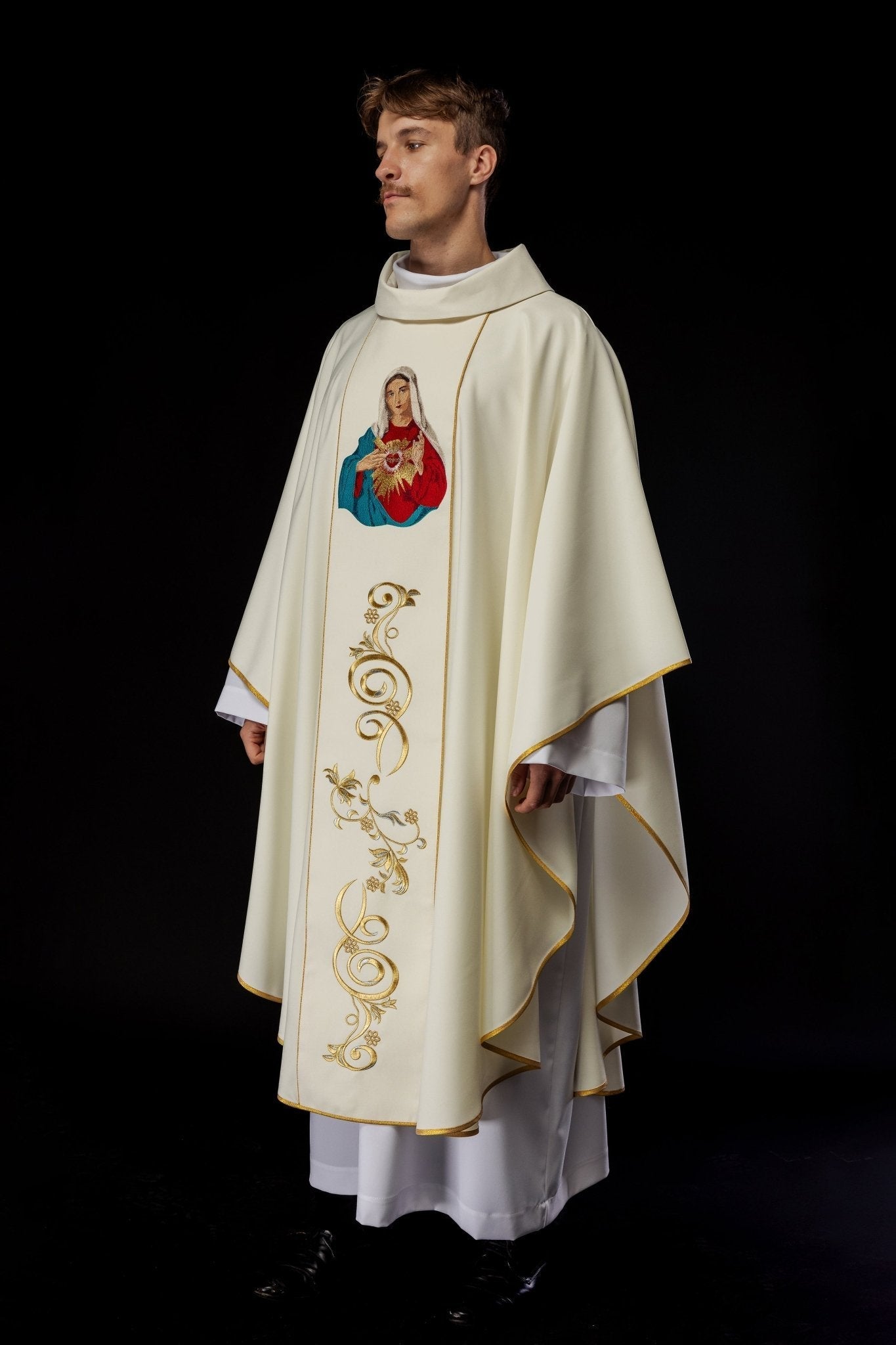 Chasuble brodée avec l'image du Cœur de Marie KOW2/006/05/01 - CHASUBLES.FR