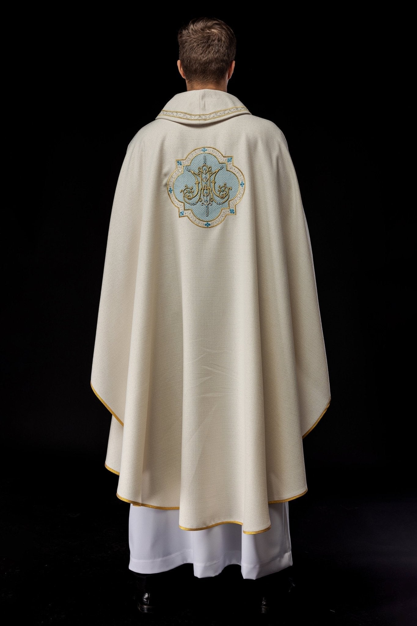 Chasuble brodée avec motif marial écru KOR/391/05/71 - CHASUBLES.FR