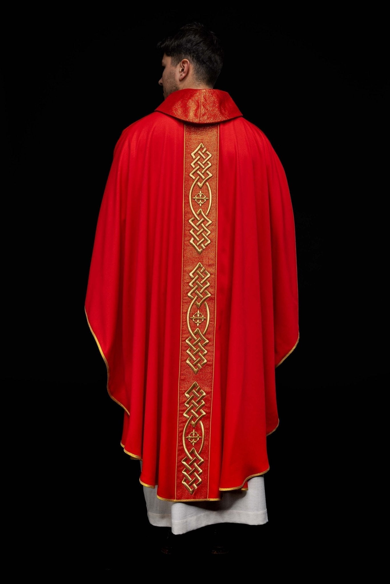 Chasuble brodée Croix - Rouge KOR/266/02/53 - CHASUBLES.FR