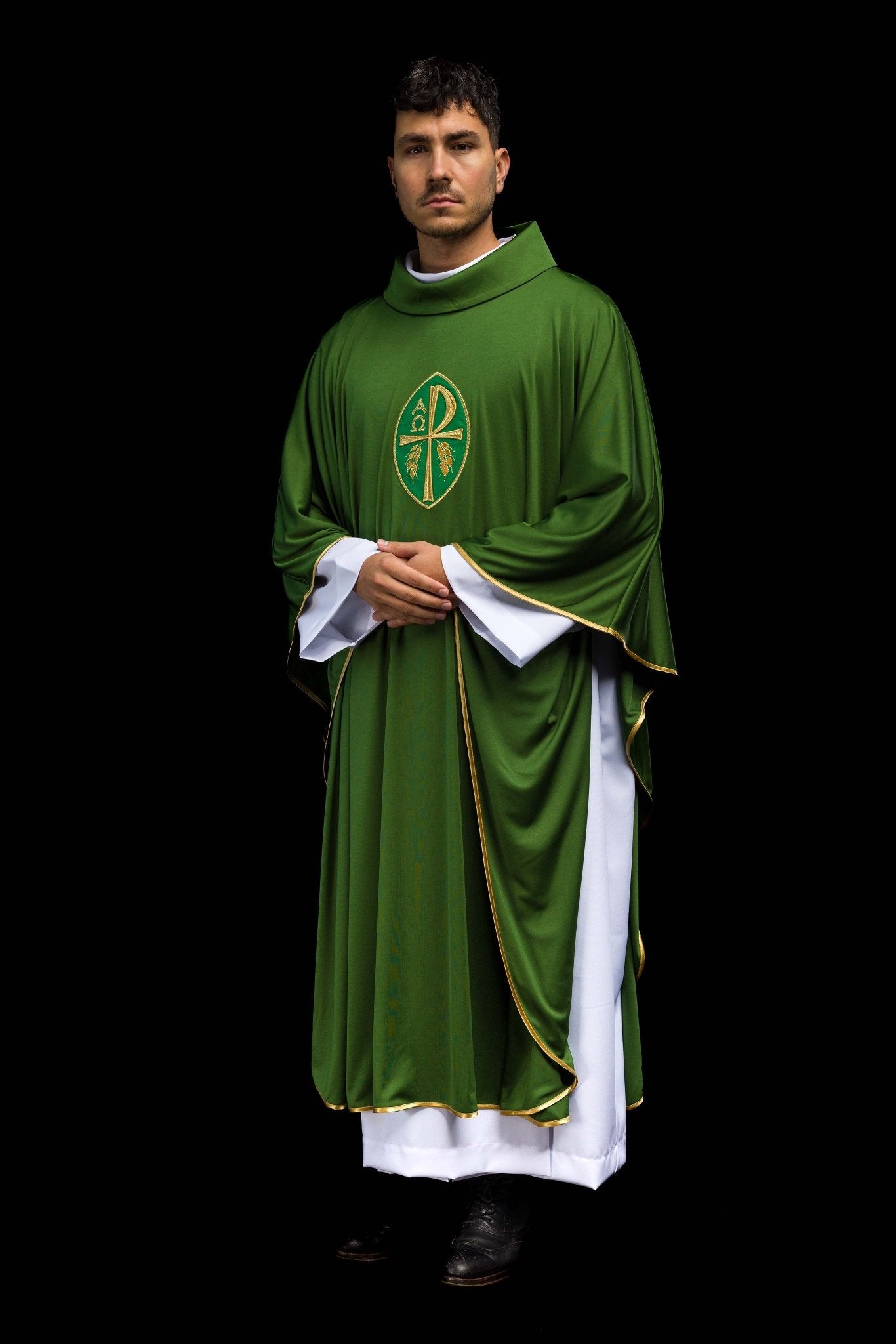 Chasuble brodée Croix verte KOR/387/01/78 - CHASUBLES.FR
