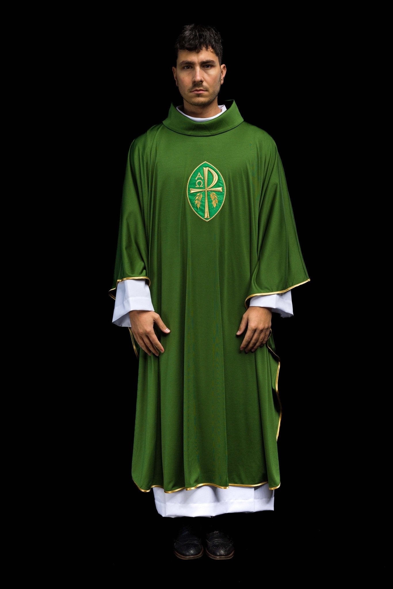 Chasuble brodée Croix verte KOR/387/01/78 - CHASUBLES.FR