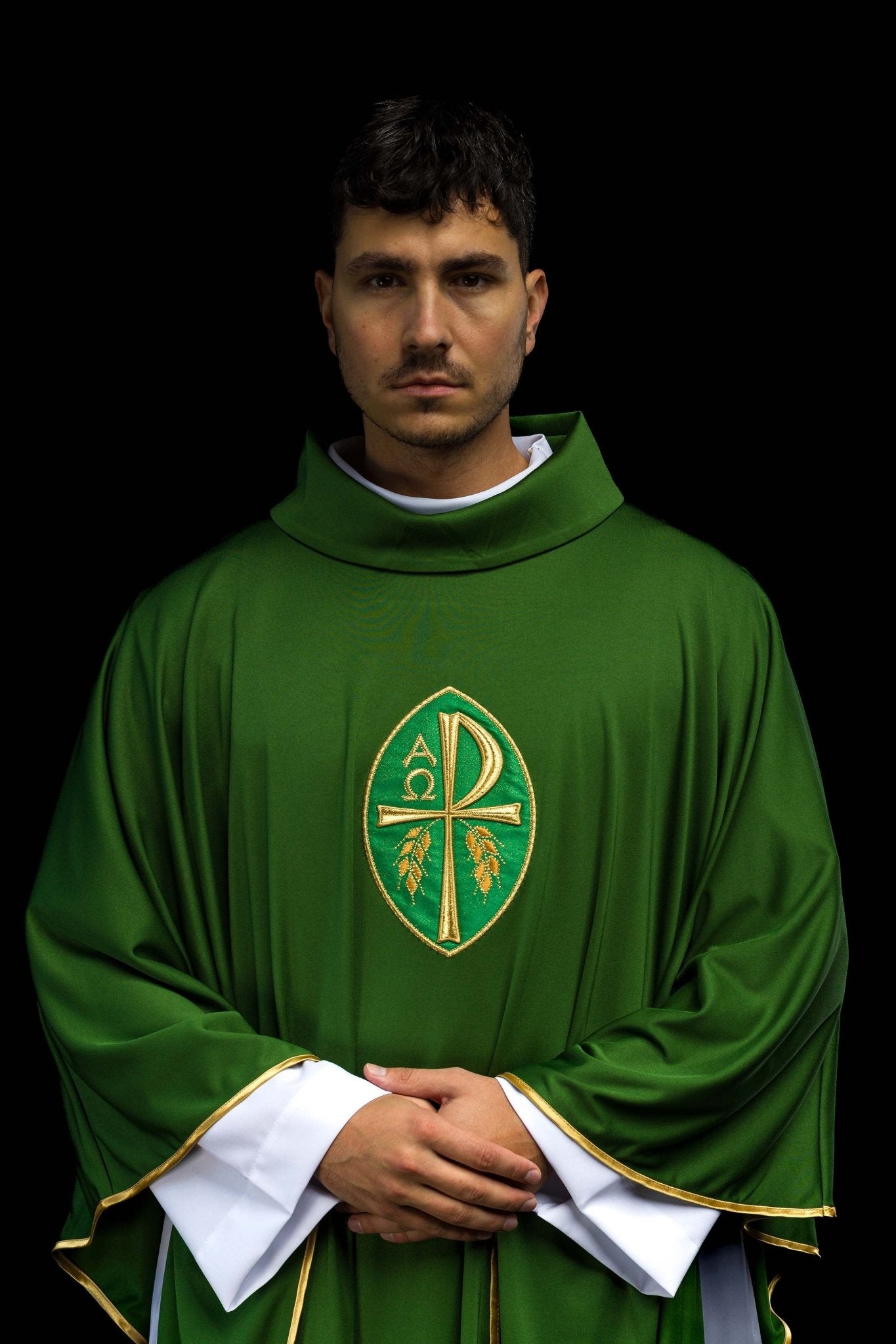 Chasuble brodée Croix verte KOR/387/01/78 - CHASUBLES.FR