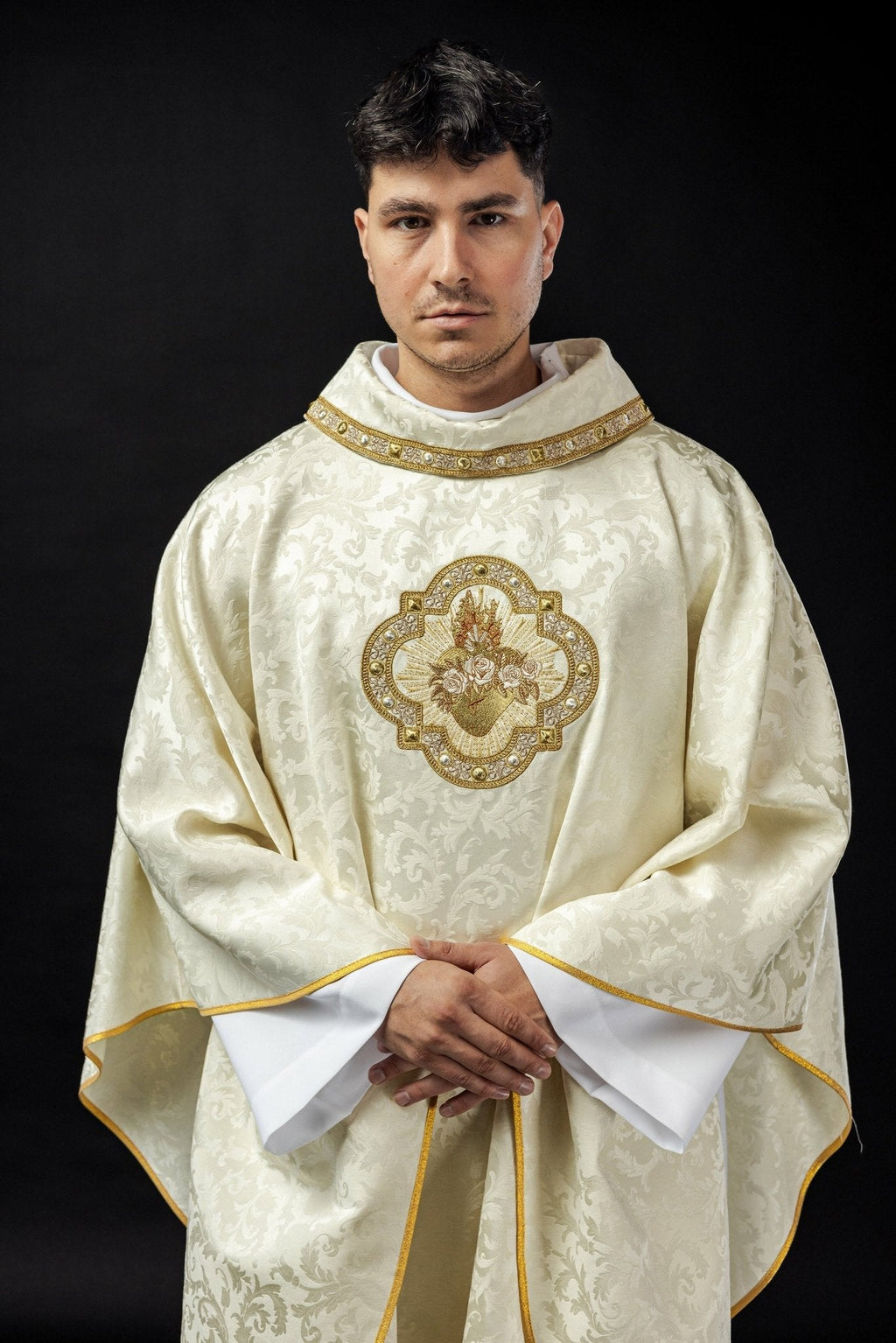 Chasuble brodée d'un motif jacquard du Cœur de Marie S - 70101 - 05 - 88 - CHASUBLES.FR