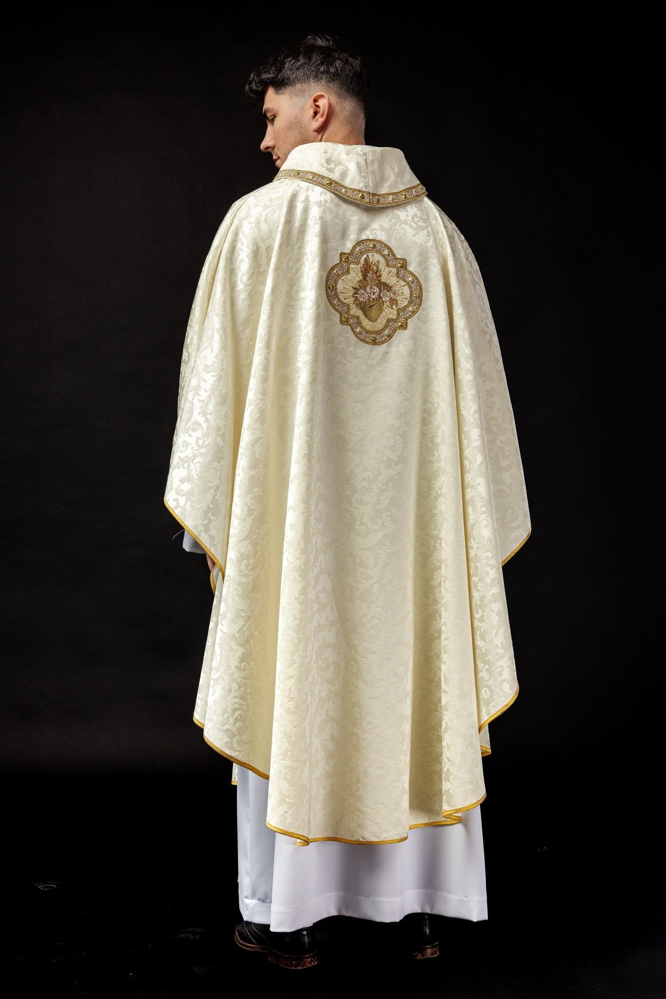 Chasuble brodée d'un motif jacquard du Cœur de Marie S - 70101 - 05 - 88 - CHASUBLES.FR