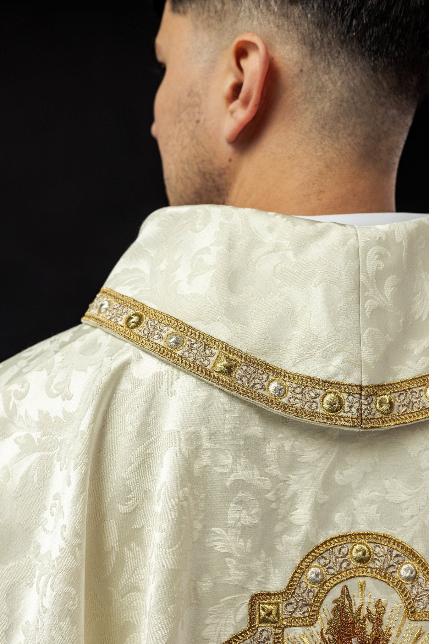 Chasuble brodée d'un motif jacquard du Cœur de Marie S - 70101 - 05 - 88 - CHASUBLES.FR