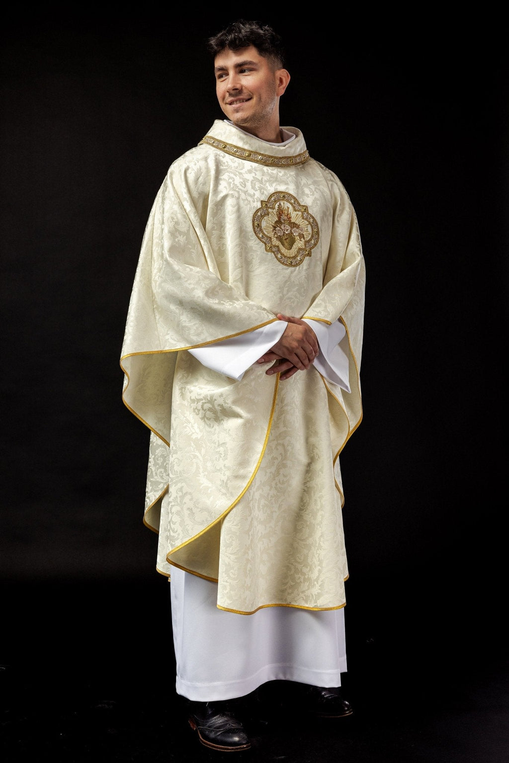 Chasuble brodée d'un motif jacquard du Cœur de Marie S - 70101 - 05 - 88 - CHASUBLES.FR