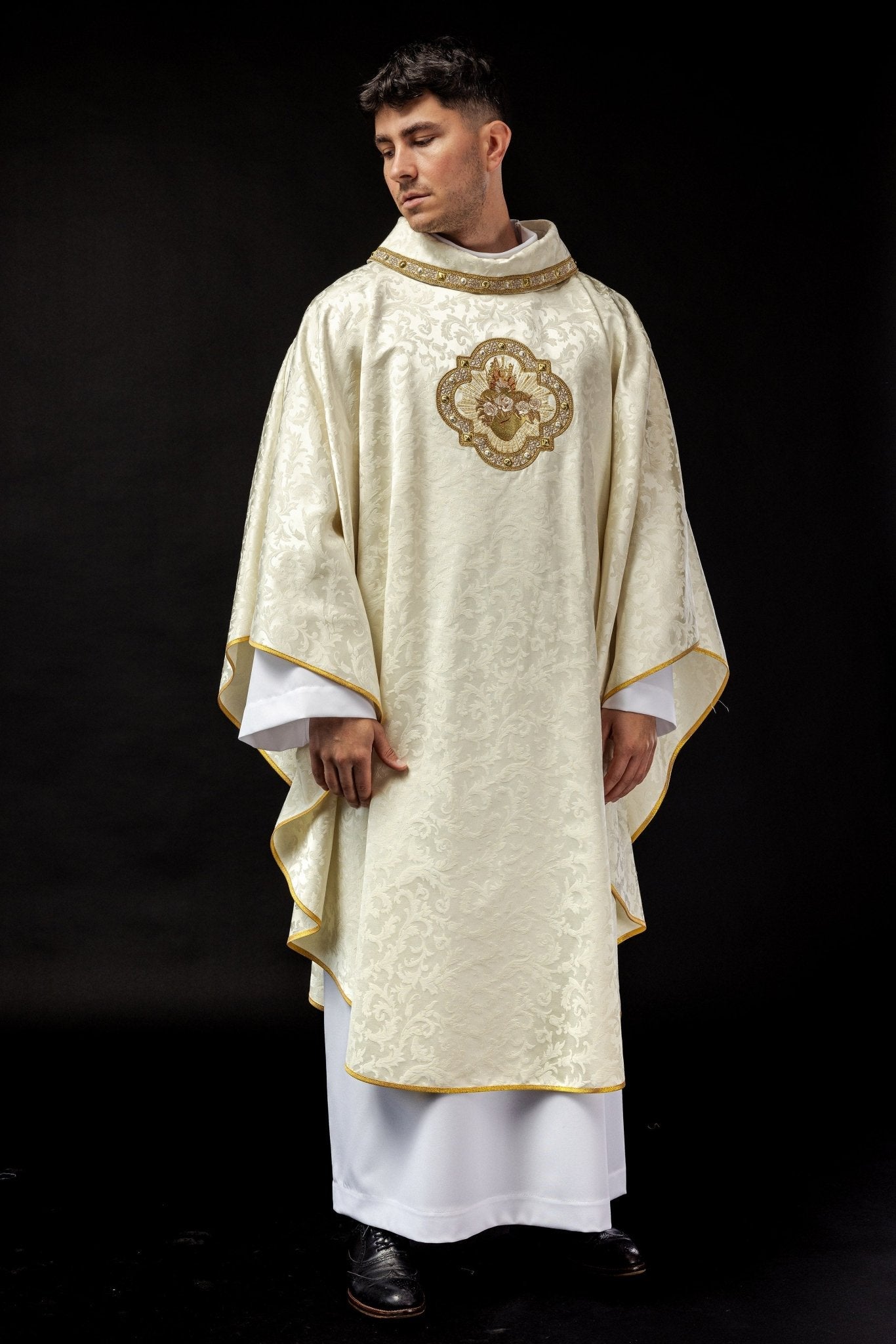 Chasuble brodée d'un motif jacquard du Cœur de Marie S - 70101 - 05 - 88 - CHASUBLES.FR
