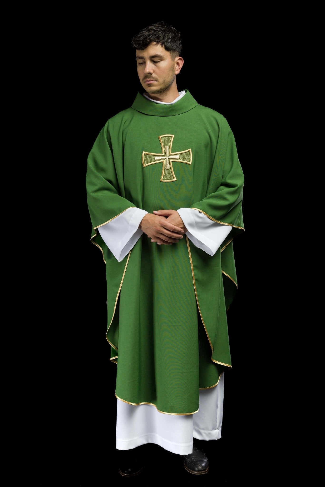 Chasuble brodée IHS Vert KOR/258/01/12 - CHASUBLES.FR