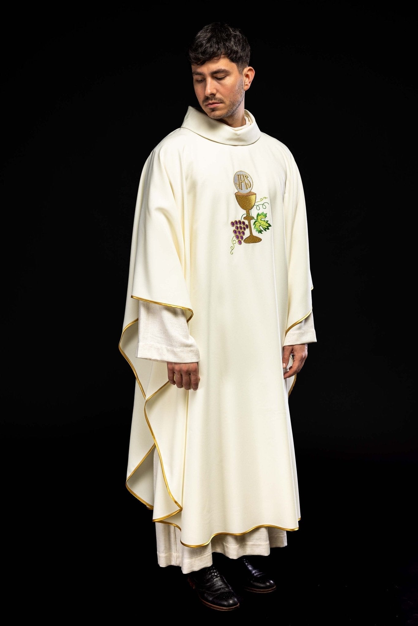 Chasuble calice Croix et raisins écru KOR/208/05/12 ECRU - CHASUBLES.FR
