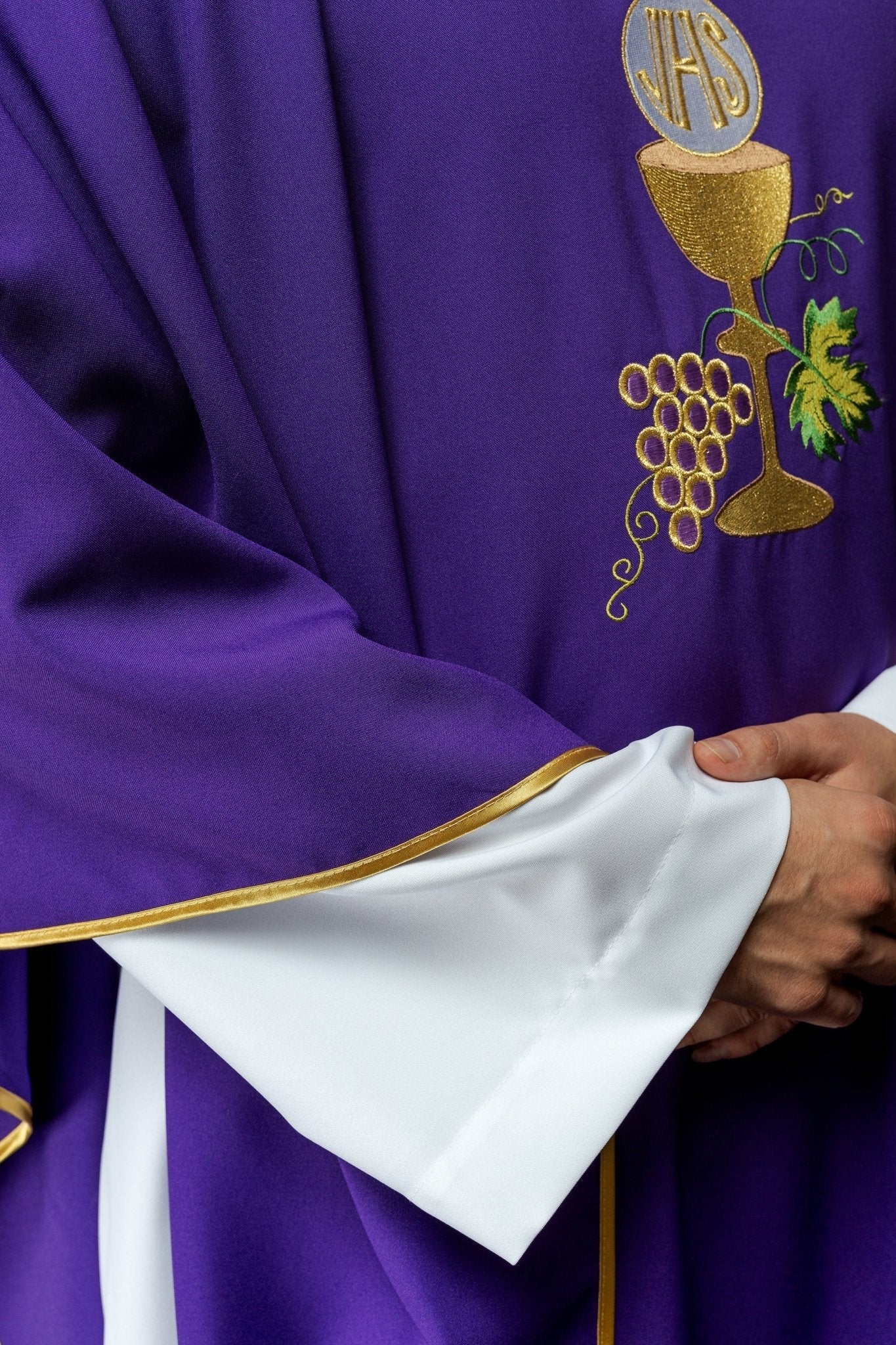 Chasuble calice Croix et raisins écru KOR/208/03/12 FIOLET - CHASUBLES.FR