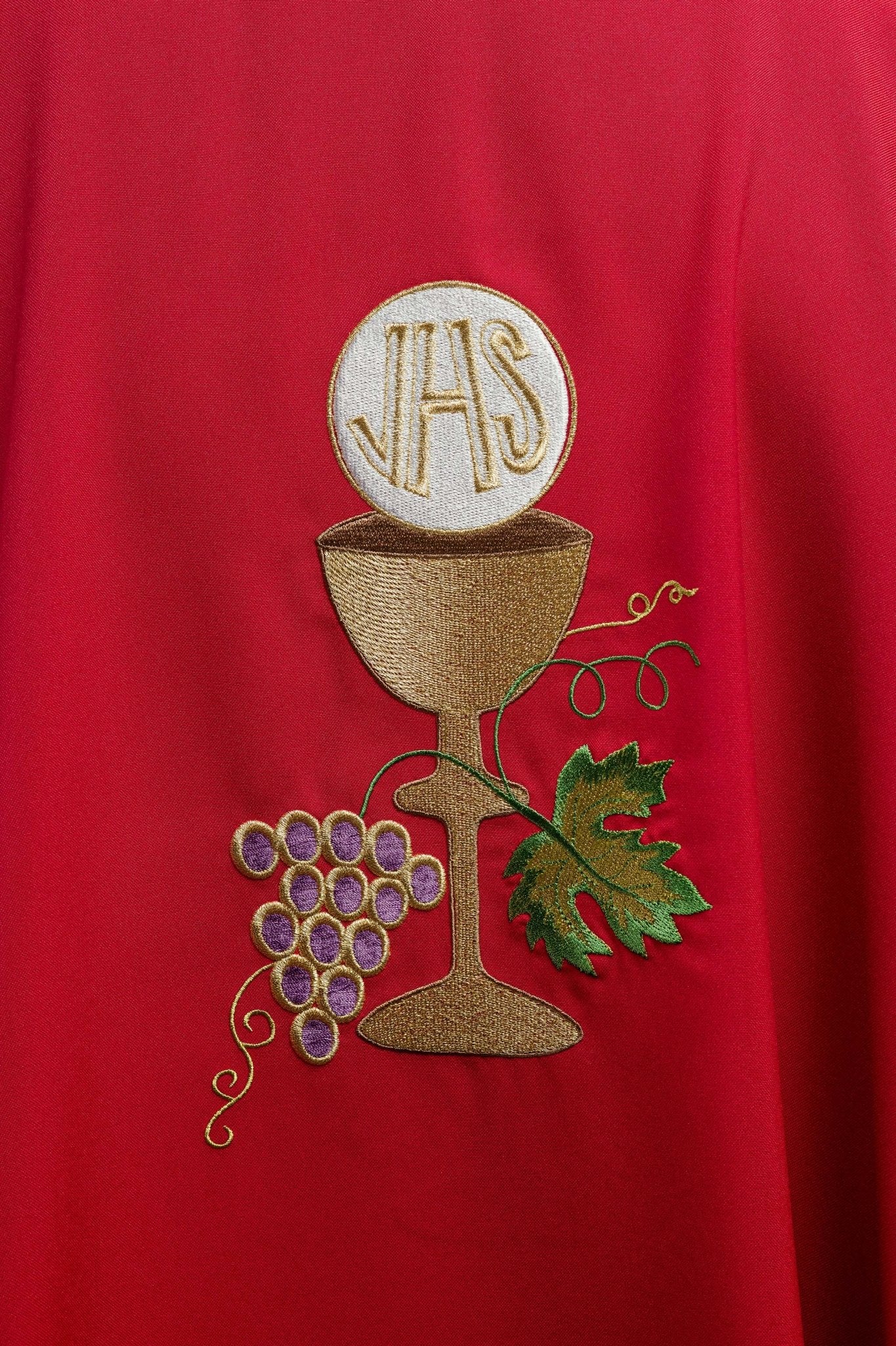 Chasuble calice Croix et raisins rouge KOR/208/02/12 CZERWONY - CHASUBLES.FR