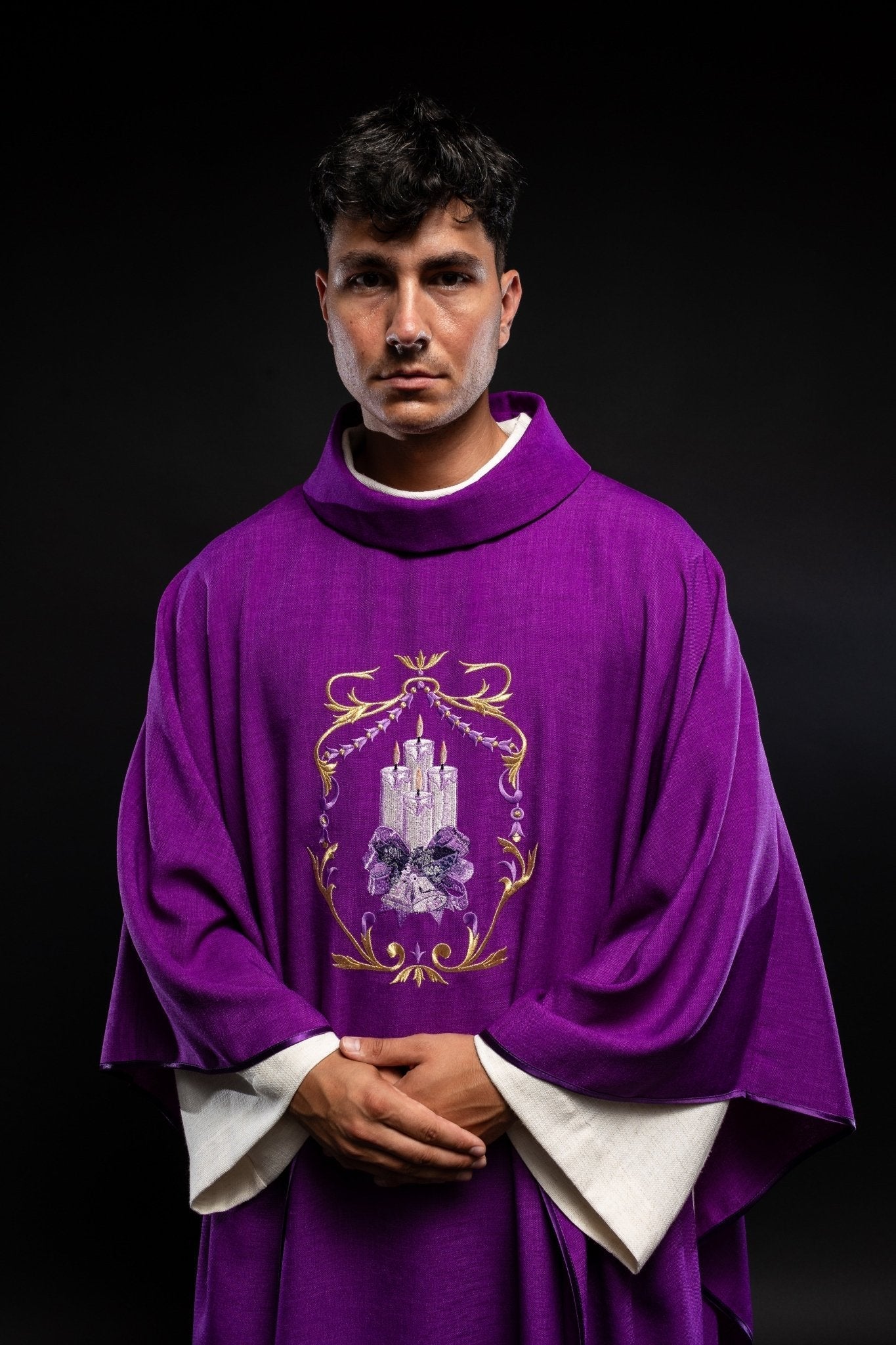 Chasuble de l'Avent avec broderie de bougie KOR/254/03/03 FIOLET - CHASUBLES.FR