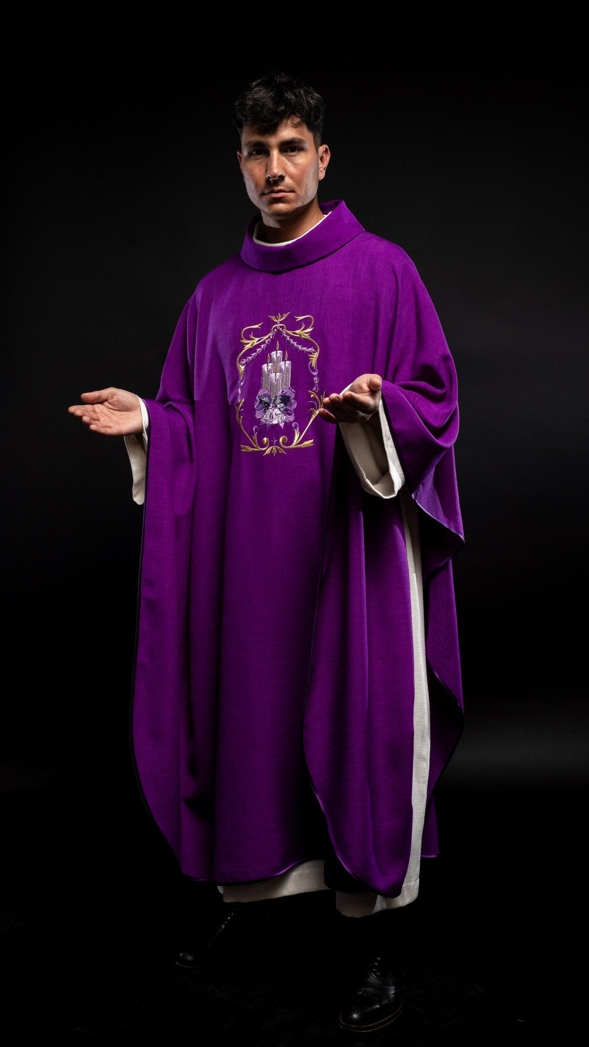 Chasuble de l'Avent avec broderie de bougie KOR/254/03/03 FIOLET - CHASUBLES.FR