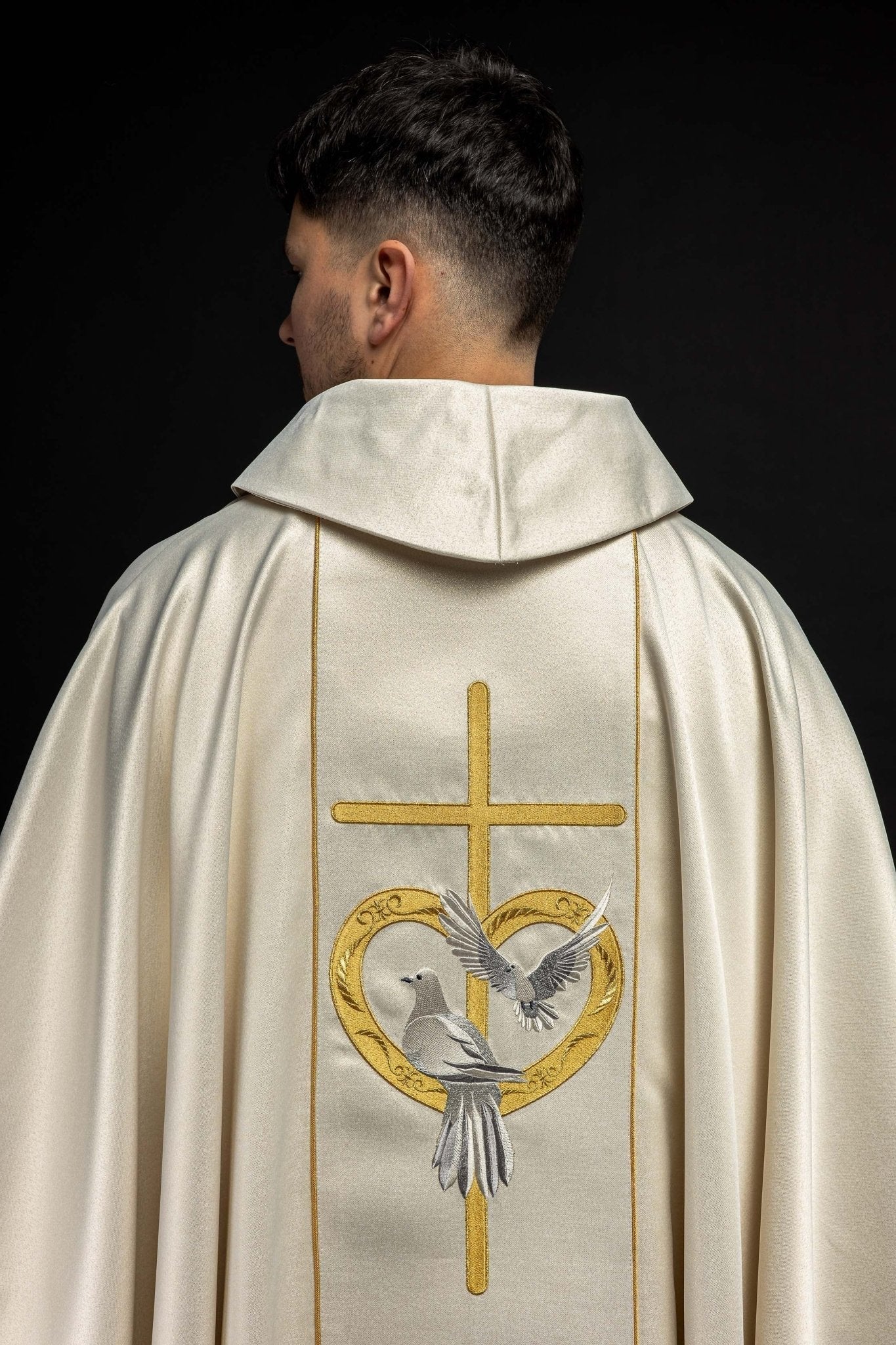 Chasuble de mariage de couleur écrue KOR/219/10/54 ZŁOTY - CHASUBLES.FR