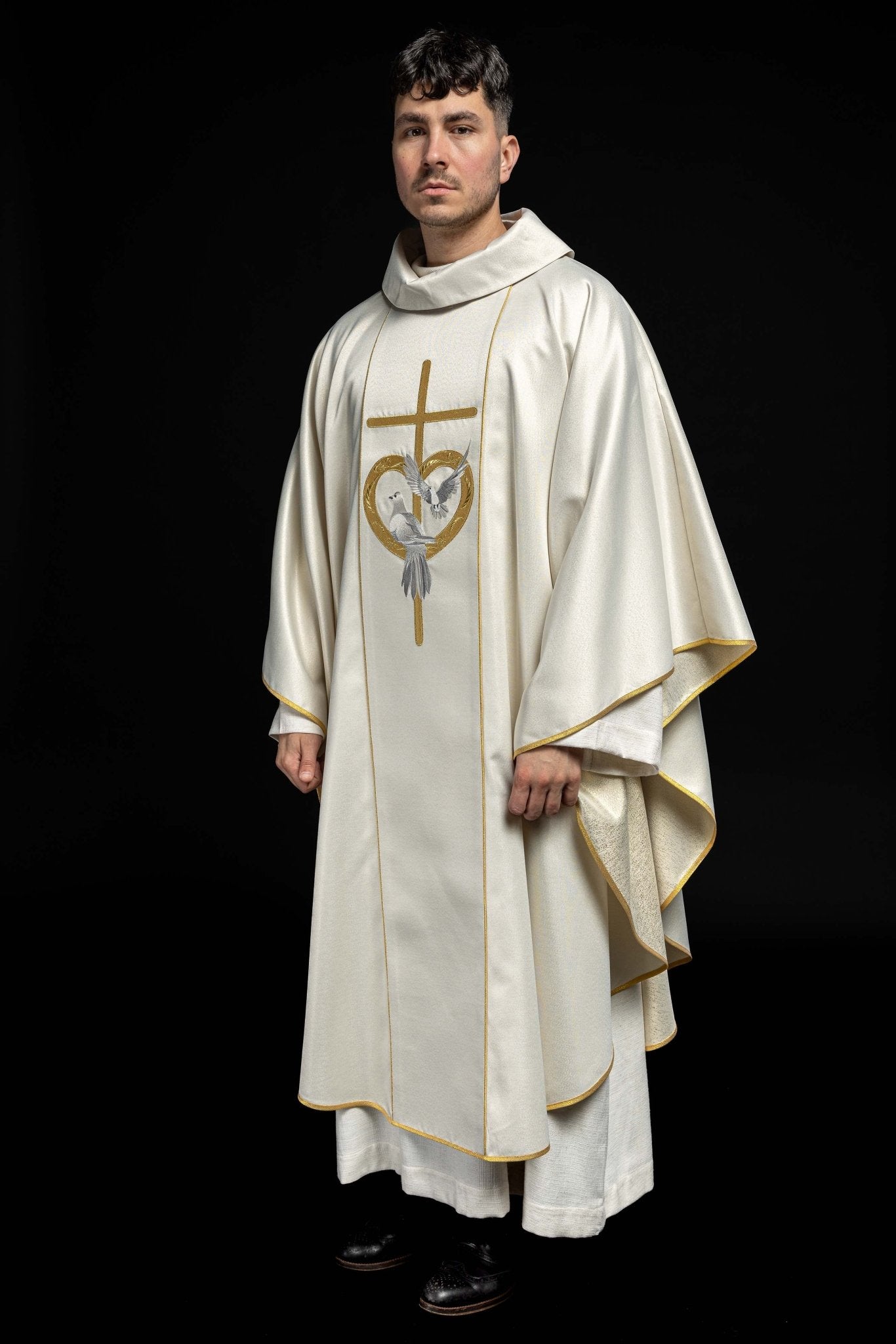 Chasuble de mariage de couleur écrue KOR/219/10/54 ZŁOTY - CHASUBLES.FR