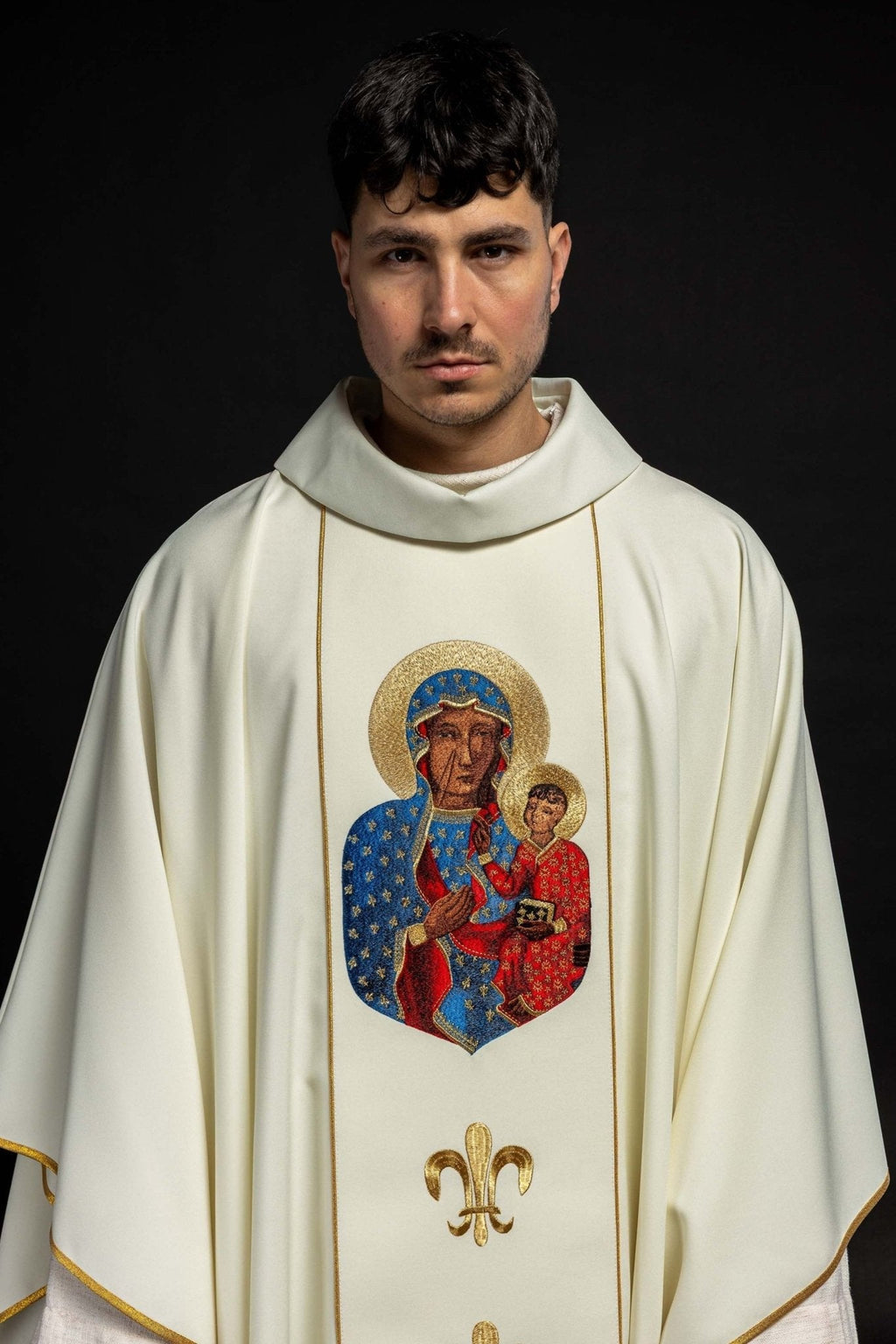 Chasuble de Notre - Dame de Czestochowa en écru avec motif KOR/201/05/01 ECRU - CHASUBLES.FR
