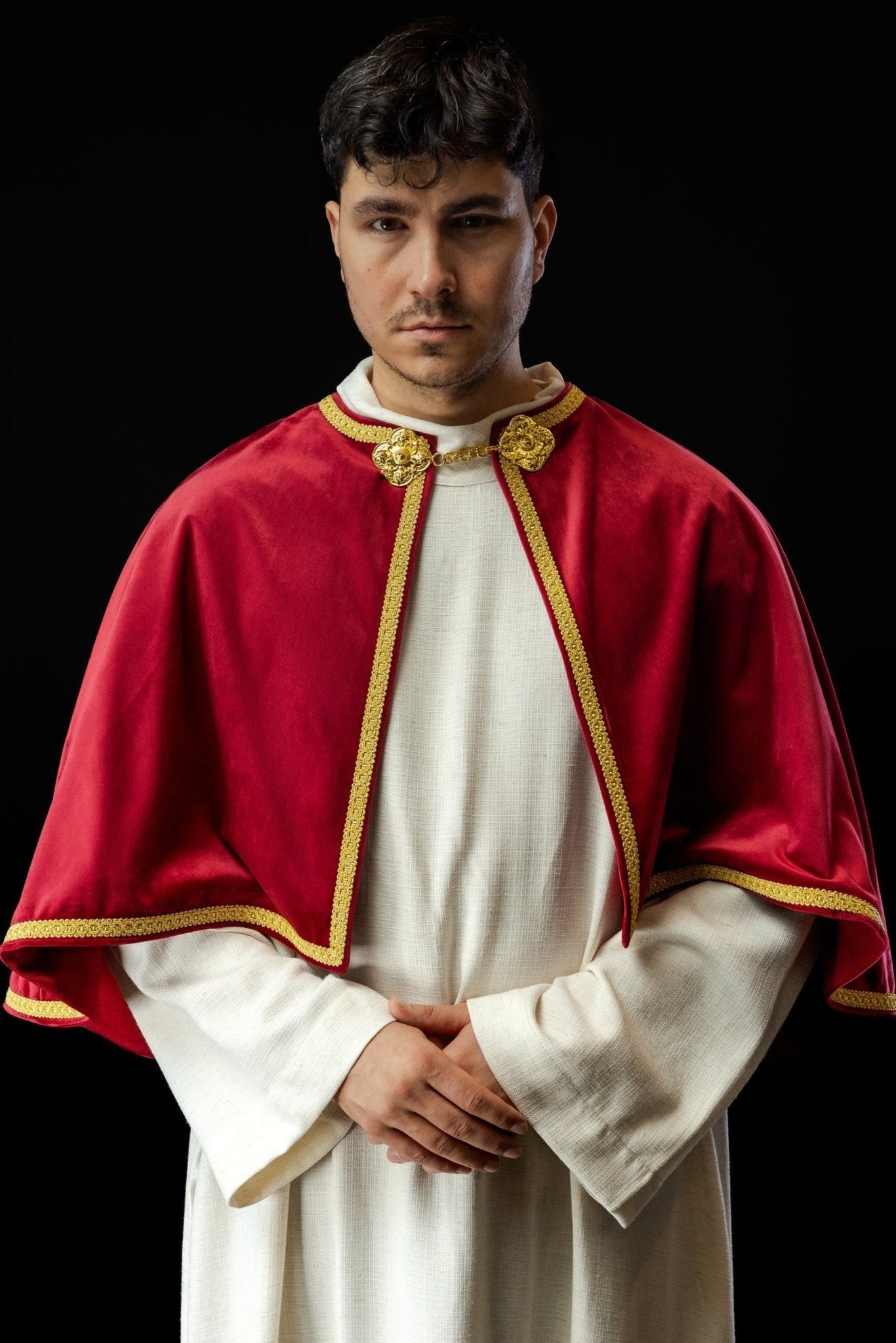Chasuble d'enfant de chœur en velours avec fermeture rouge KKP/041/02/76 - CHASUBLES.FR