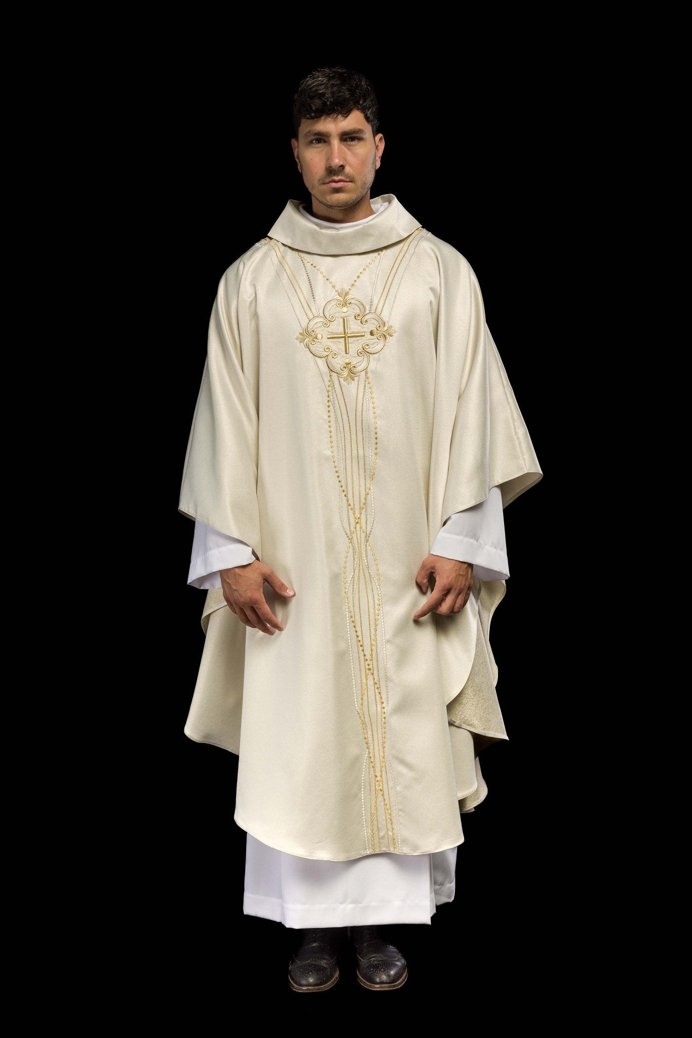Chasuble d'inspiration rosaire en tissu brillant écru LE/7016/05 - CHASUBLES.FR