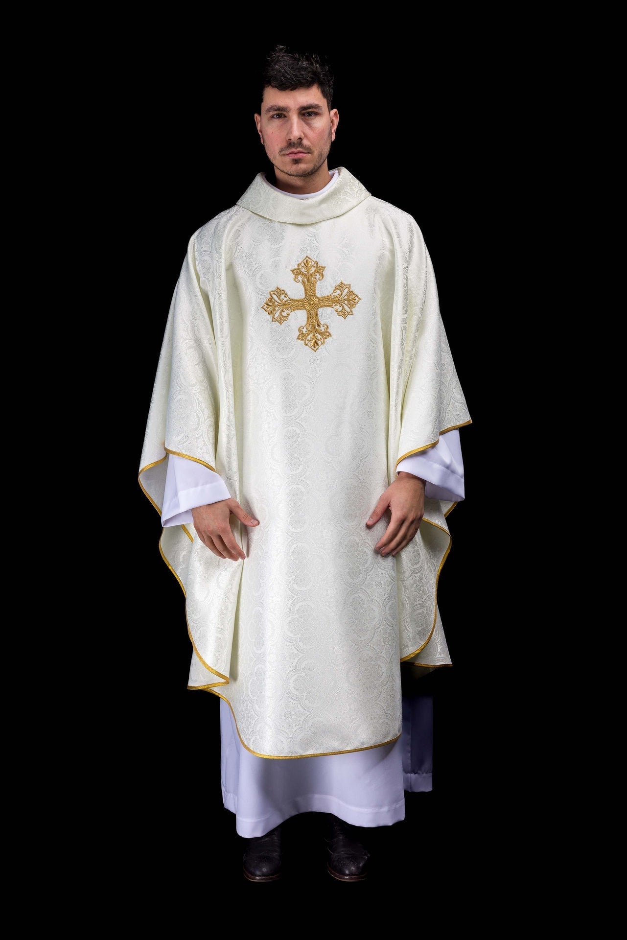 Chasuble écru avec croix tissu jacquard KOR/403/05/11 - CHASUBLES.FR