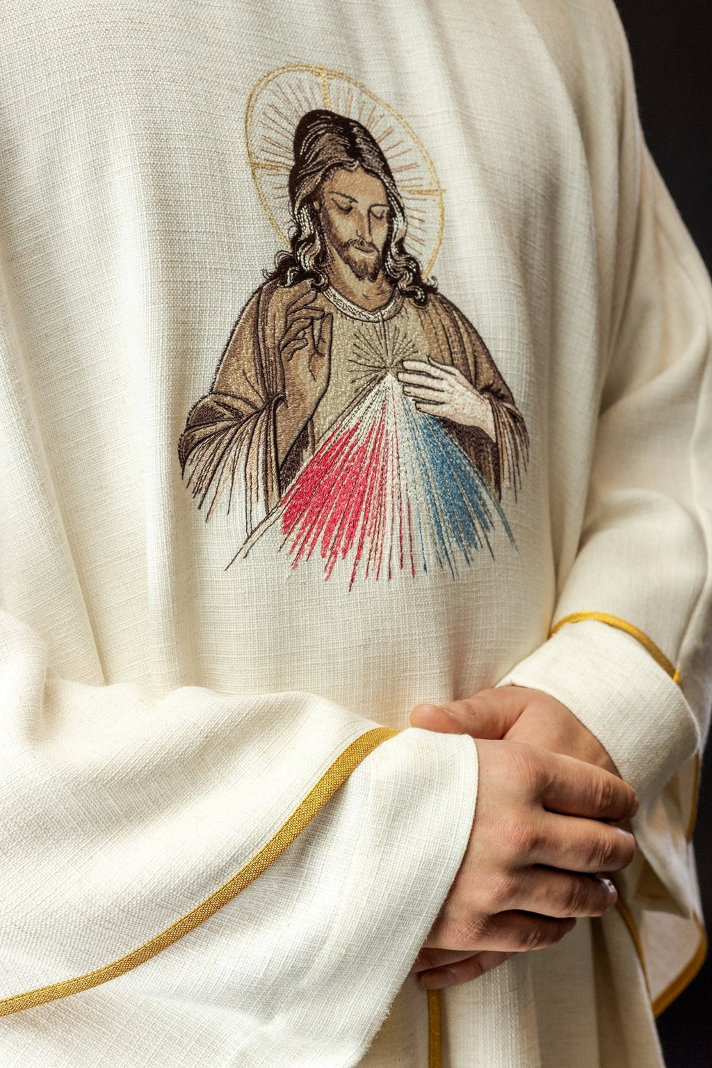 Chasuble écru avec image de la Miséricorde Divine KOW2/031/05/49 - CHASUBLES.FR