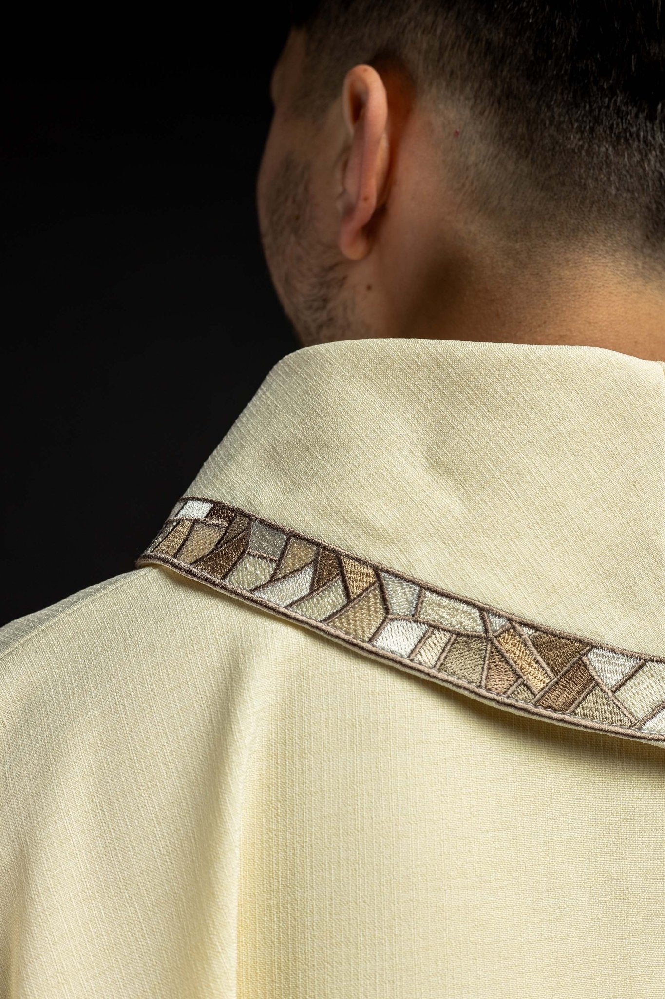 Chasuble écrue à croix brodée KOR/257/05/62 - CHASUBLES.FR