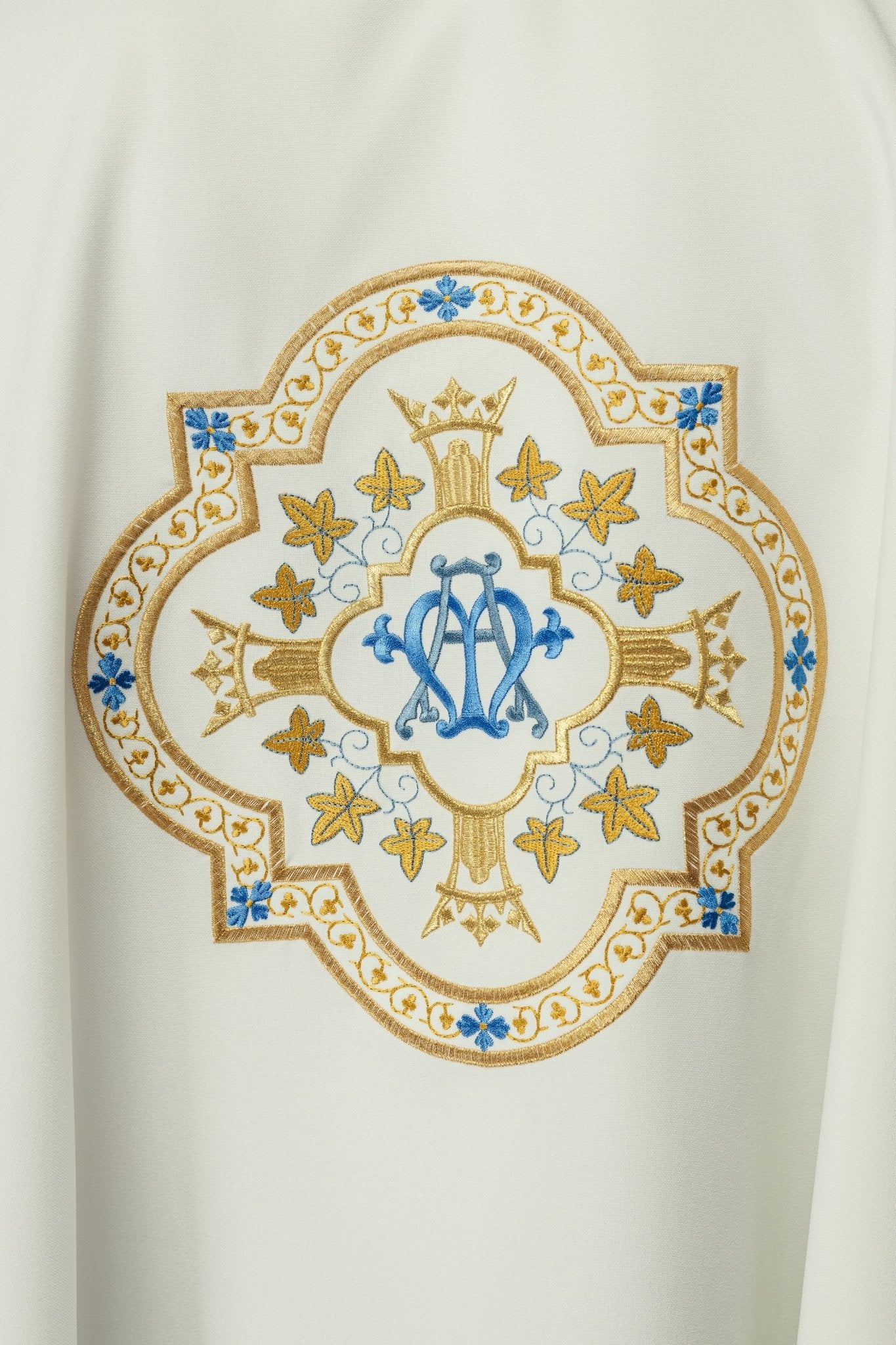 Chasuble écrue avec motif marial KOR/384/05/12 - CHASUBLES.FR
