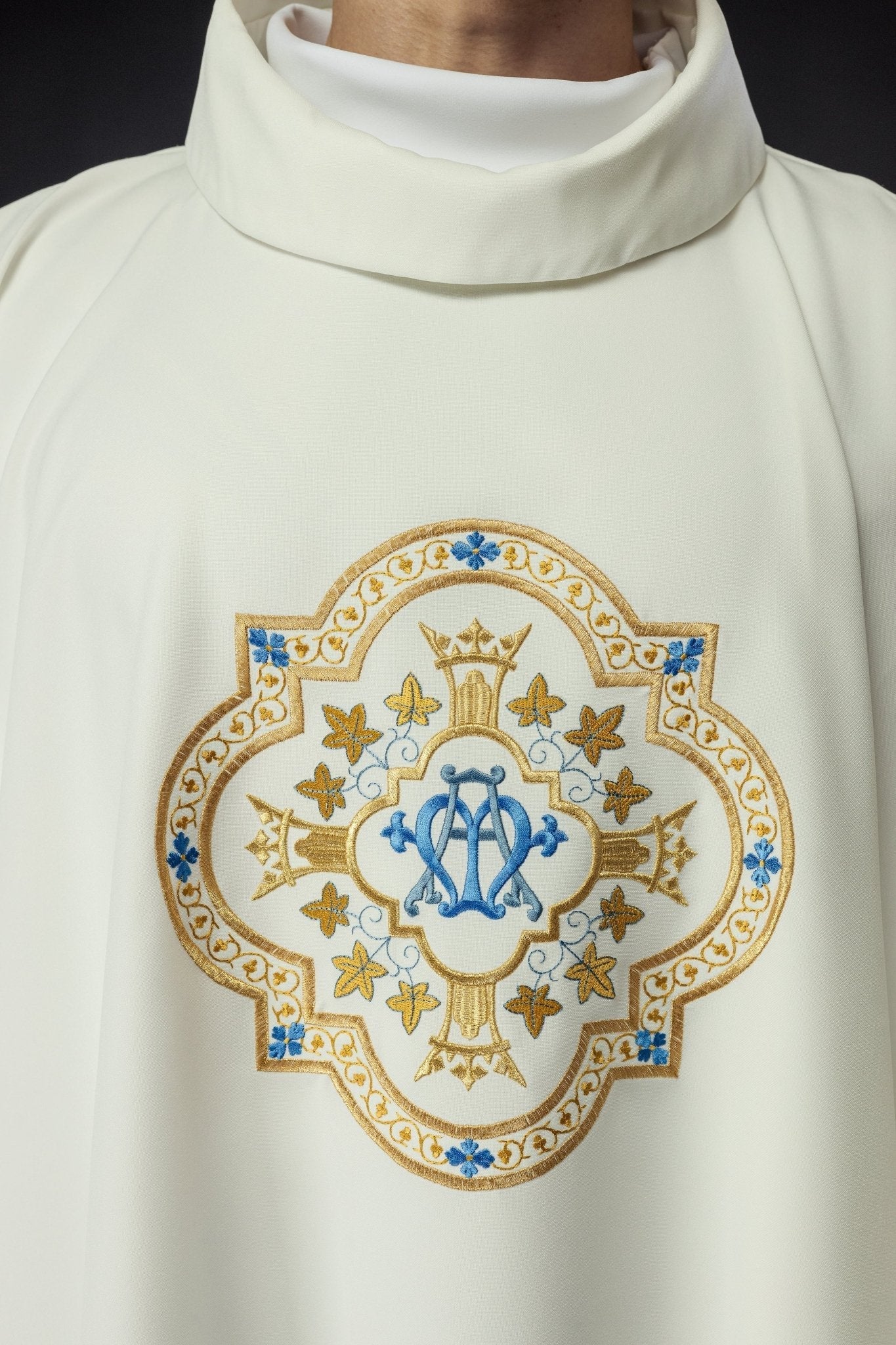 Chasuble écrue avec motif marial KOR/384/05/12 - CHASUBLES.FR