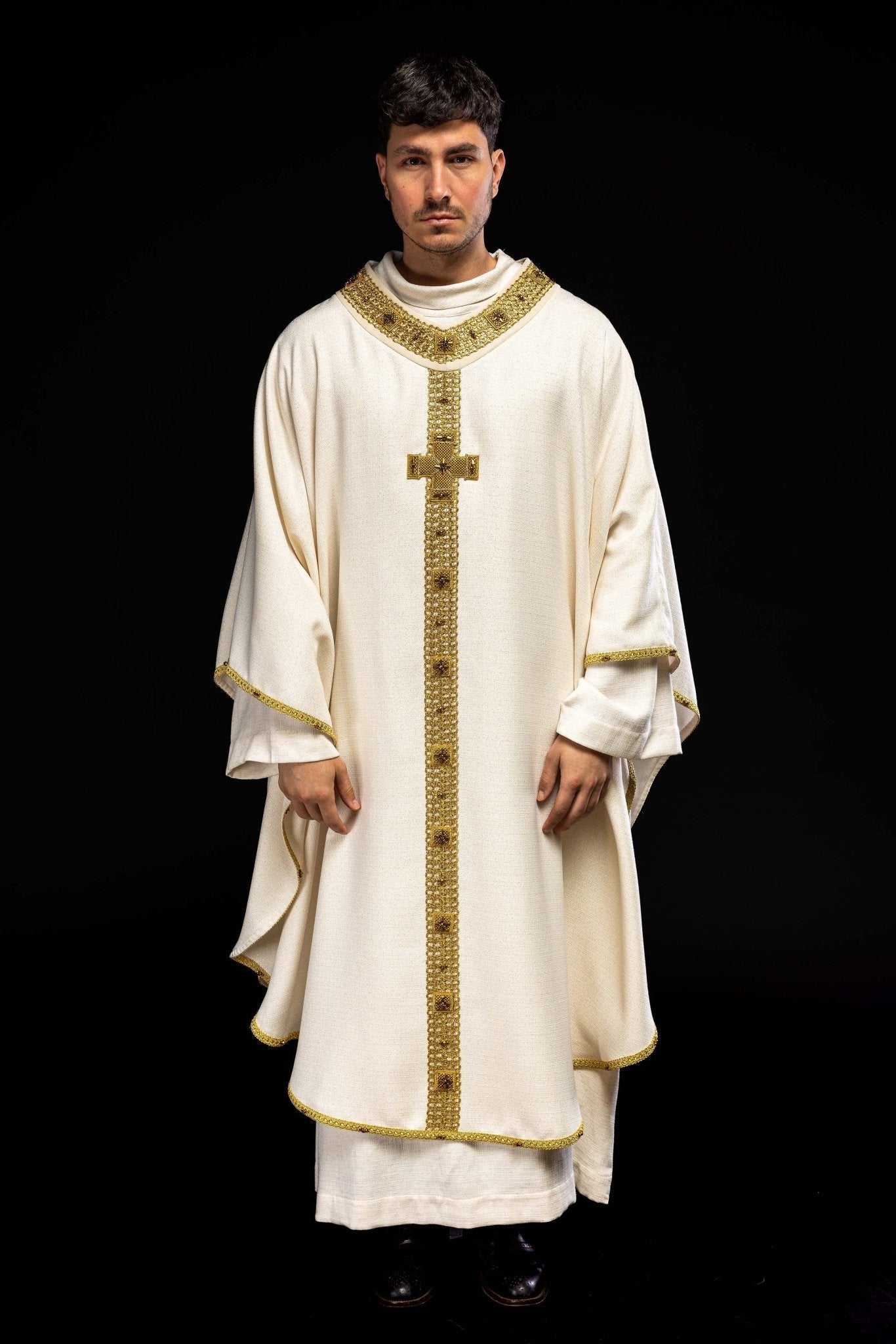 Chasuble fait main avec pierres naturelles – Modèle Handmade 7002 HM/7002/05/71 - CHASUBLES.FR