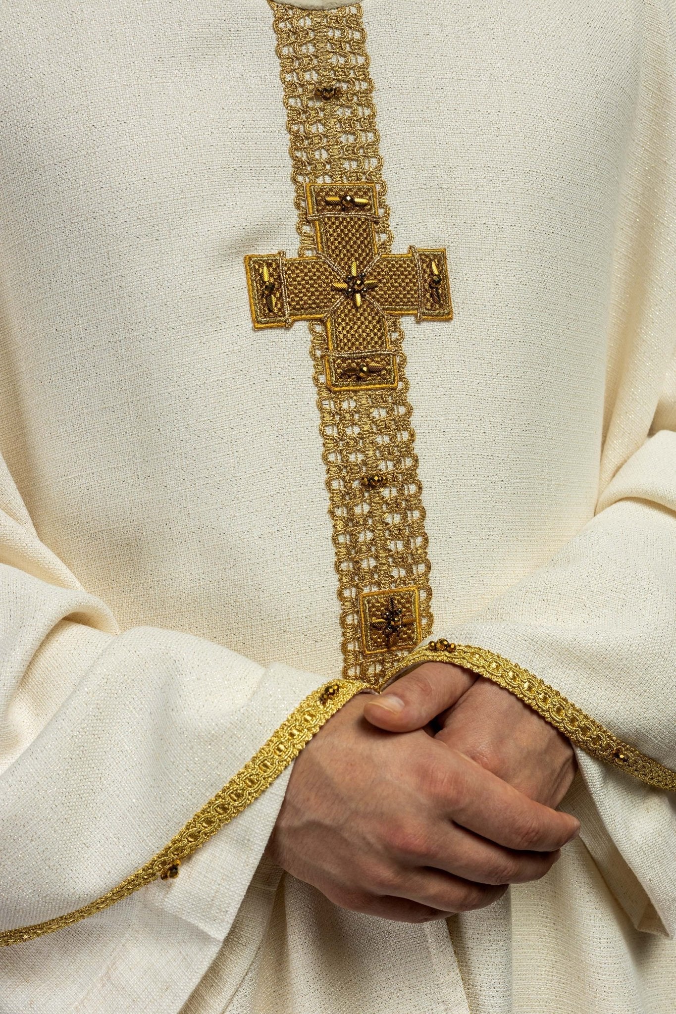 Chasuble fait main avec pierres naturelles – Modèle Handmade 7002 HM/7002/05/71 - CHASUBLES.FR