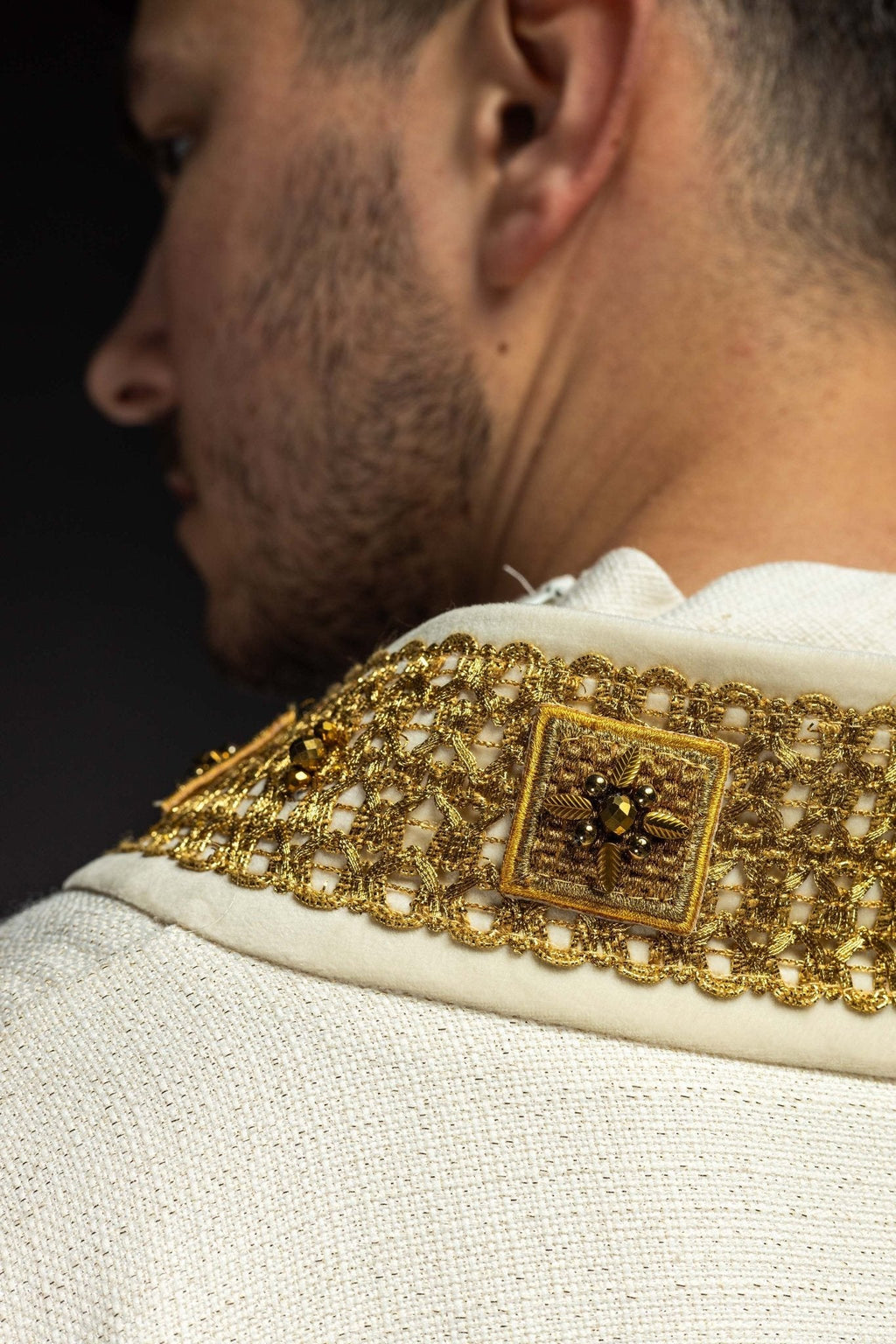 Chasuble fait main avec pierres naturelles – Modèle Handmade 7002 HM/7002/05/71 - CHASUBLES.FR