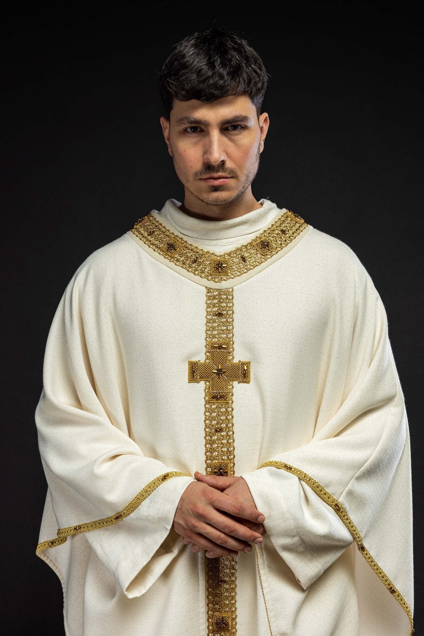 Chasuble fait main avec pierres naturelles – Modèle Handmade 7002 HM/7002/05/71 - CHASUBLES.FR