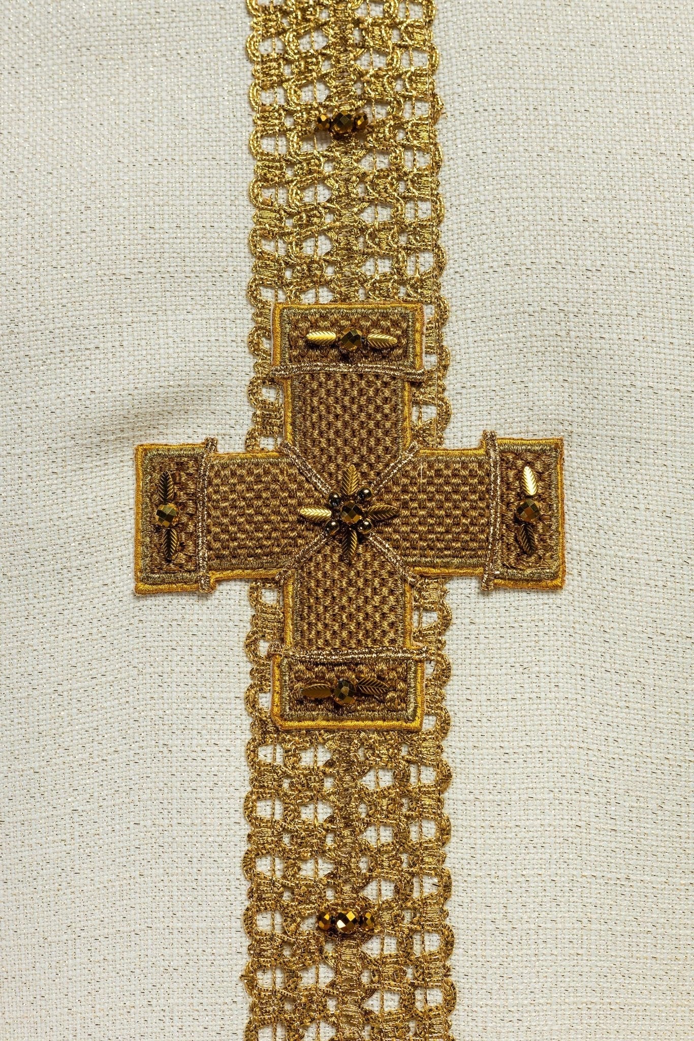 Chasuble fait main avec pierres naturelles – Modèle Handmade 7002 HM/7002/05/71 - CHASUBLES.FR